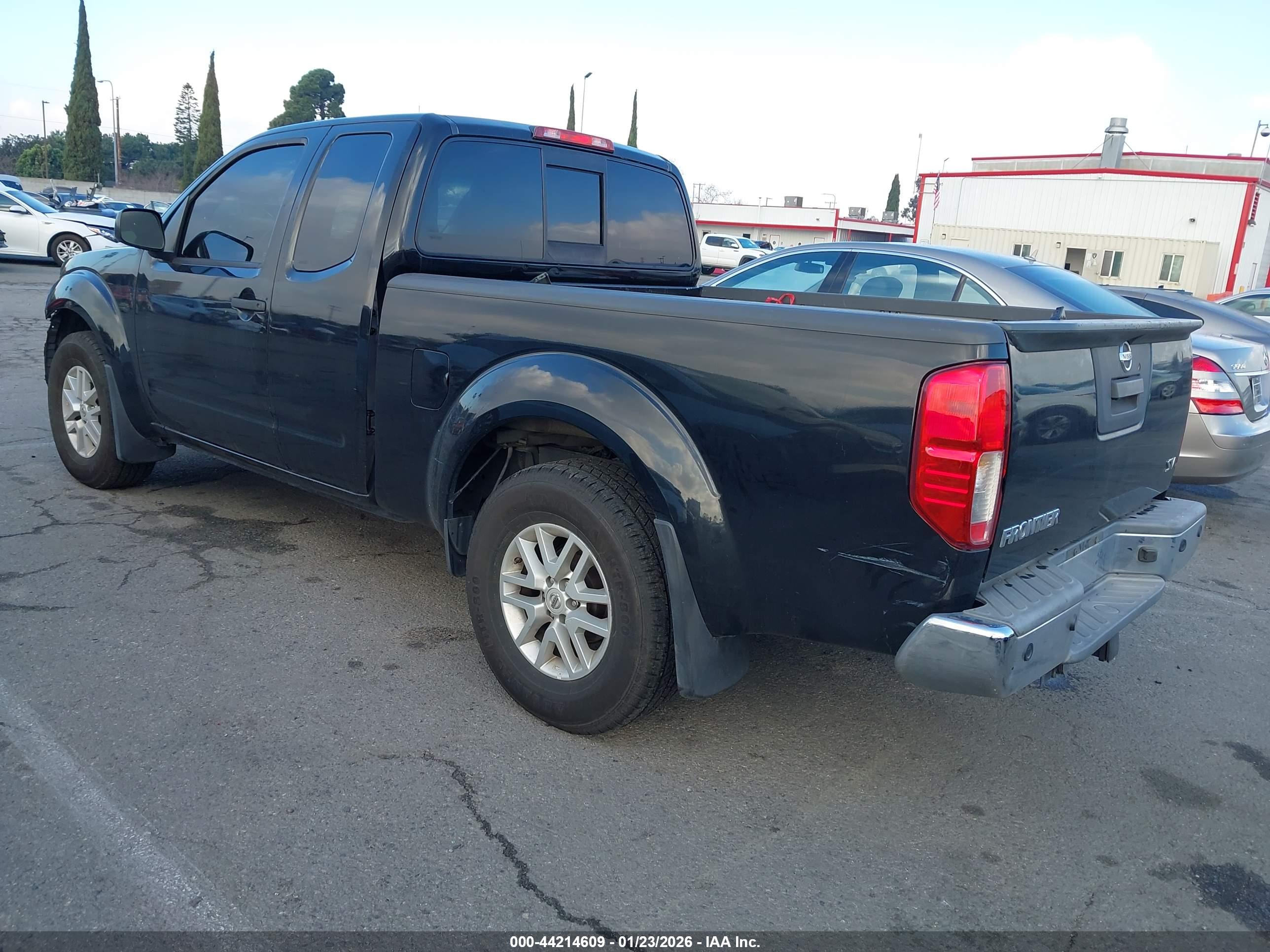 NISSAN FRONTIER image 3