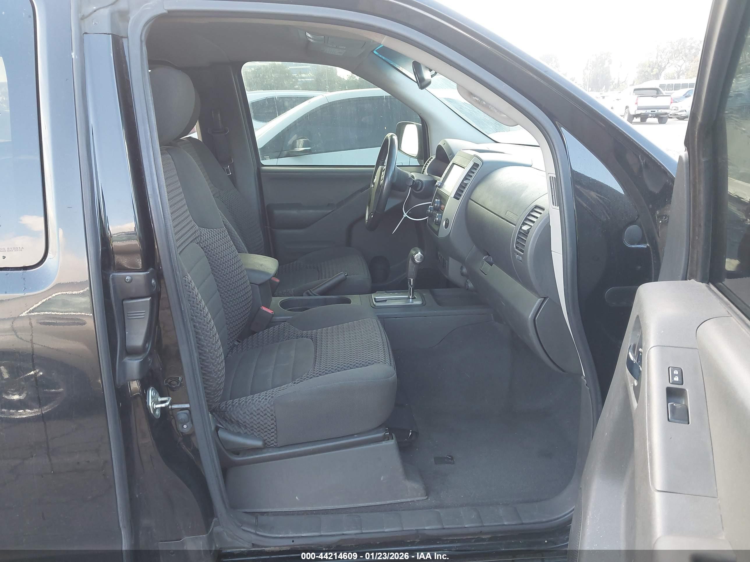 NISSAN FRONTIER image 5