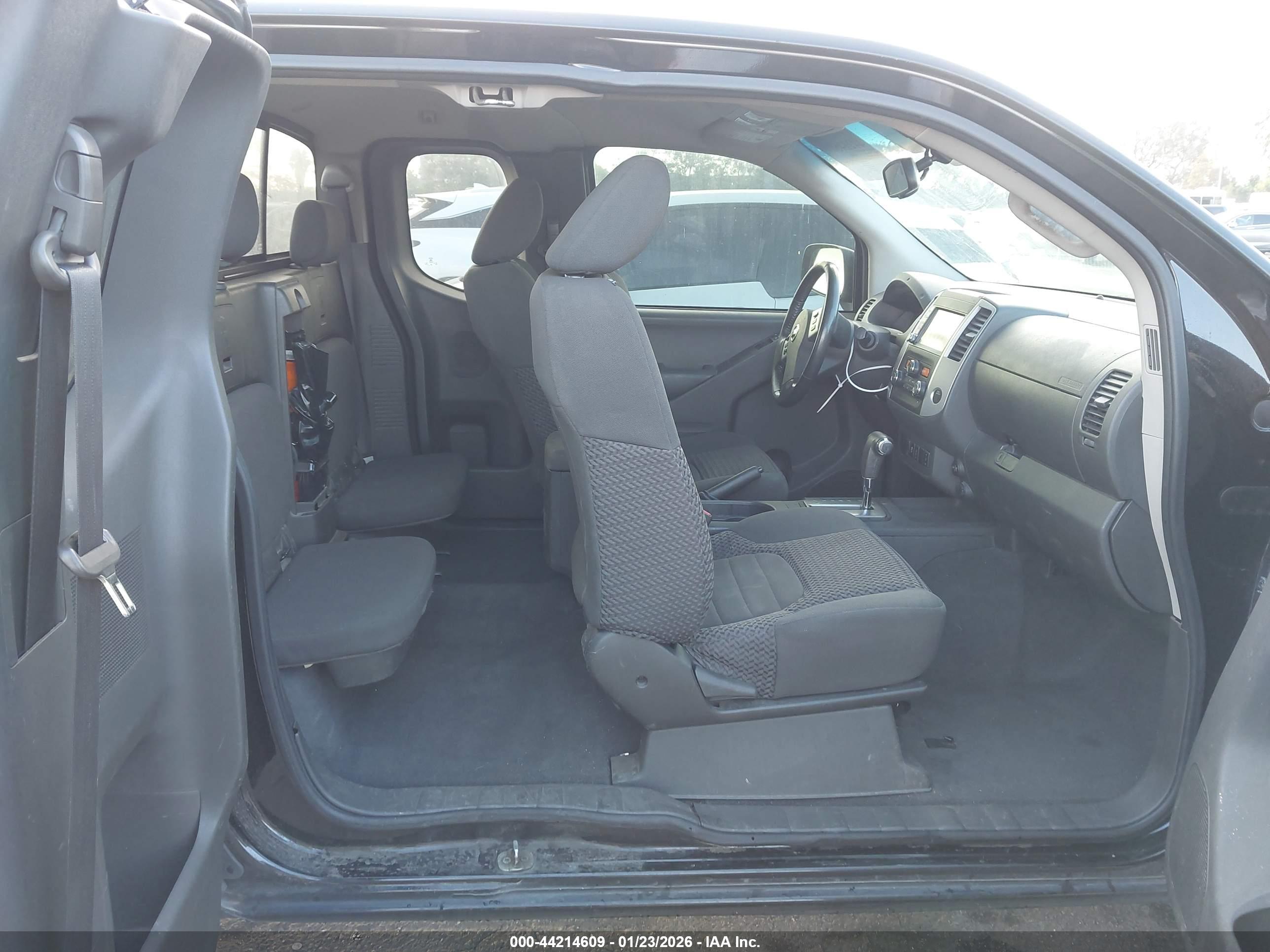 NISSAN FRONTIER image 8