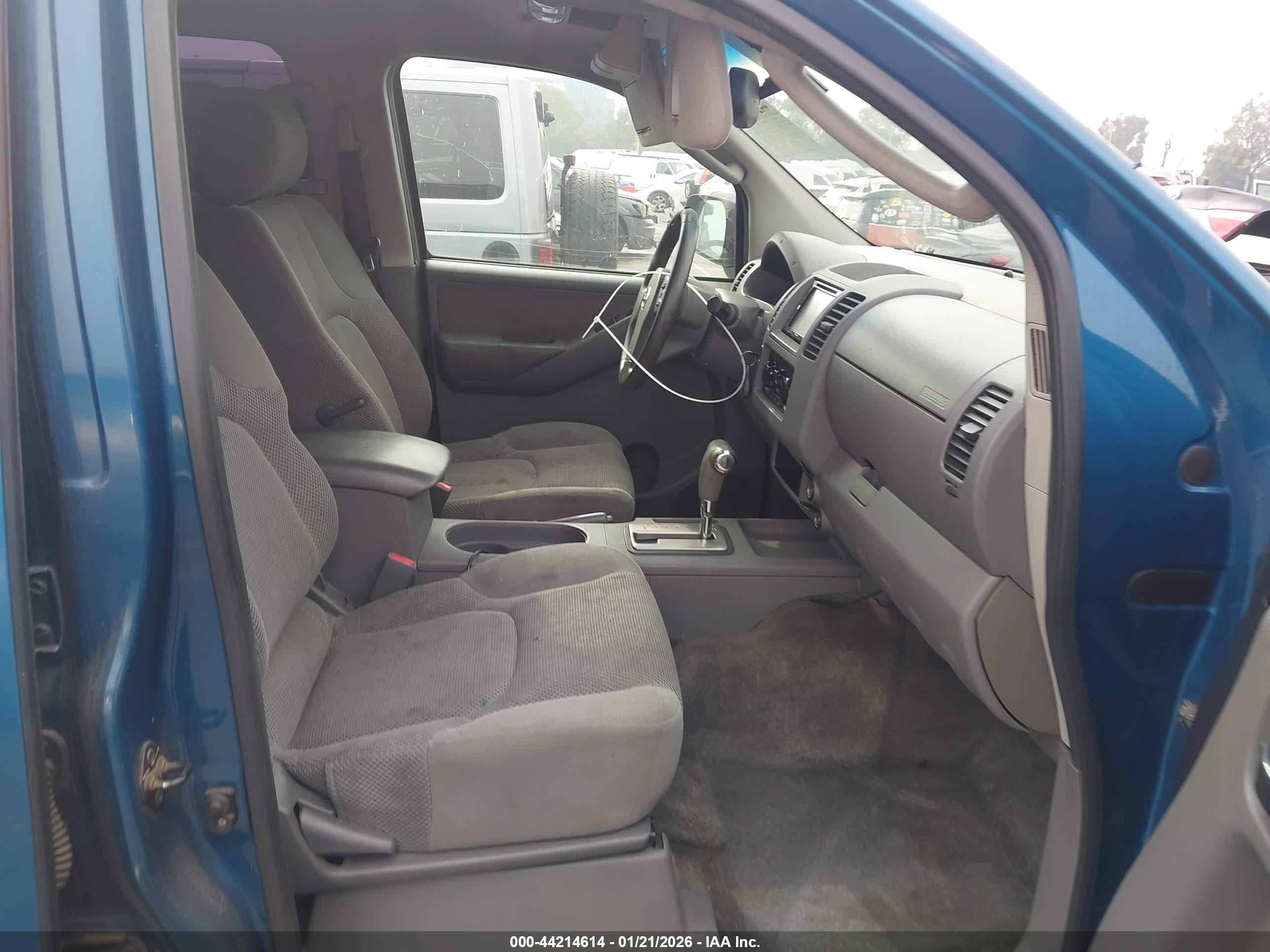 NISSAN FRONTIER image 5