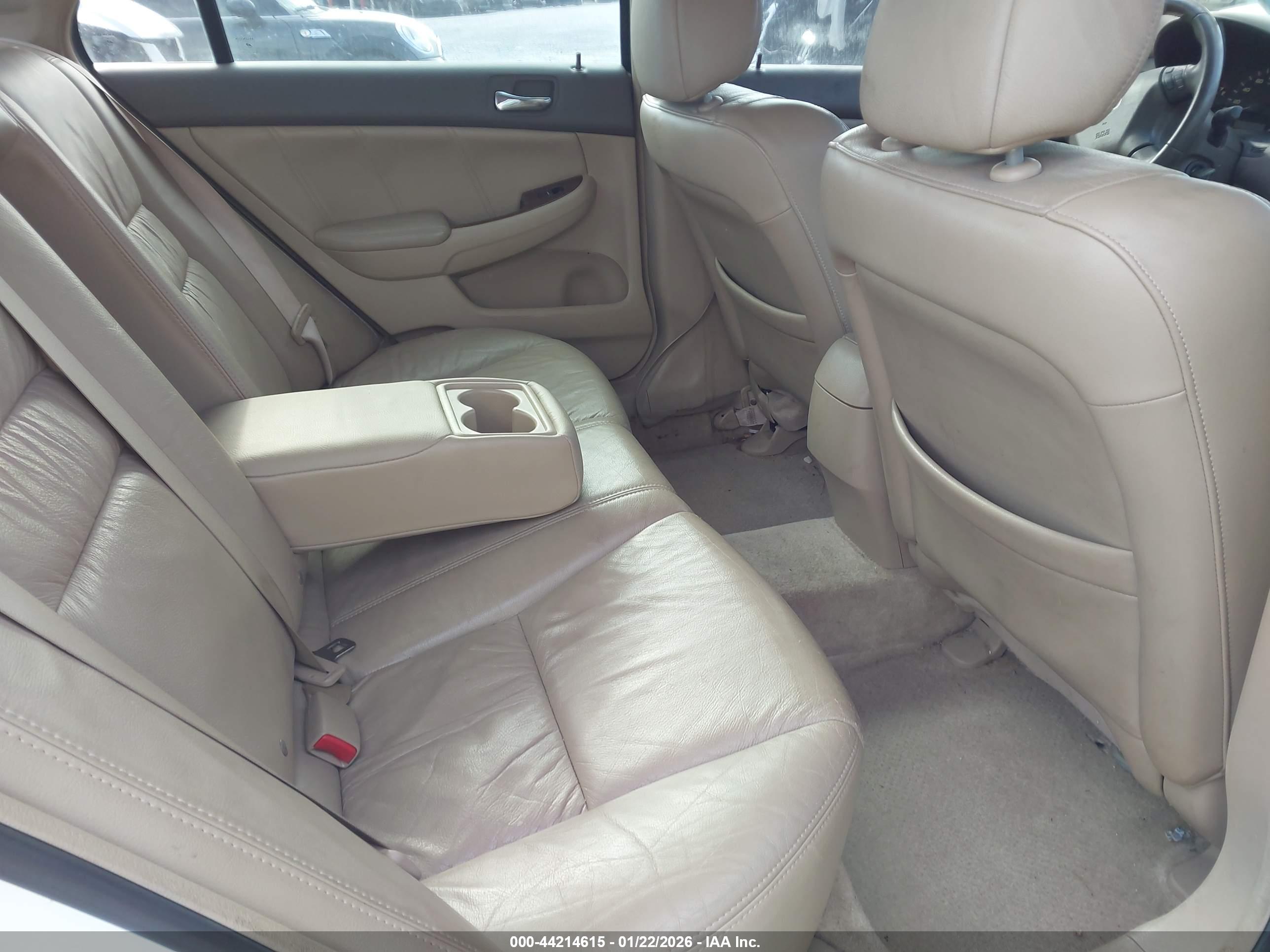 HONDA ACCORD image 8