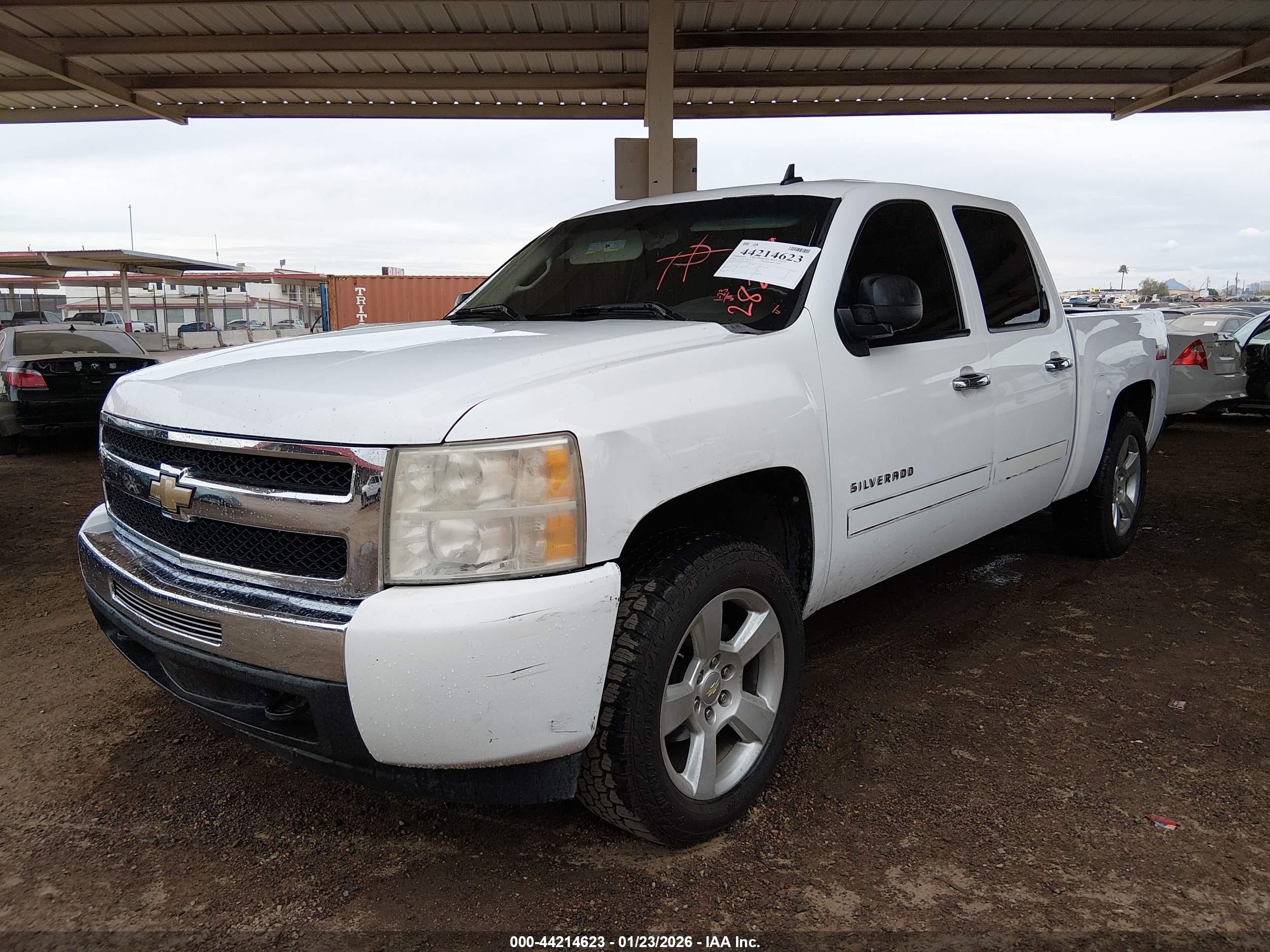 CHEVROLET SILVERADO image 2