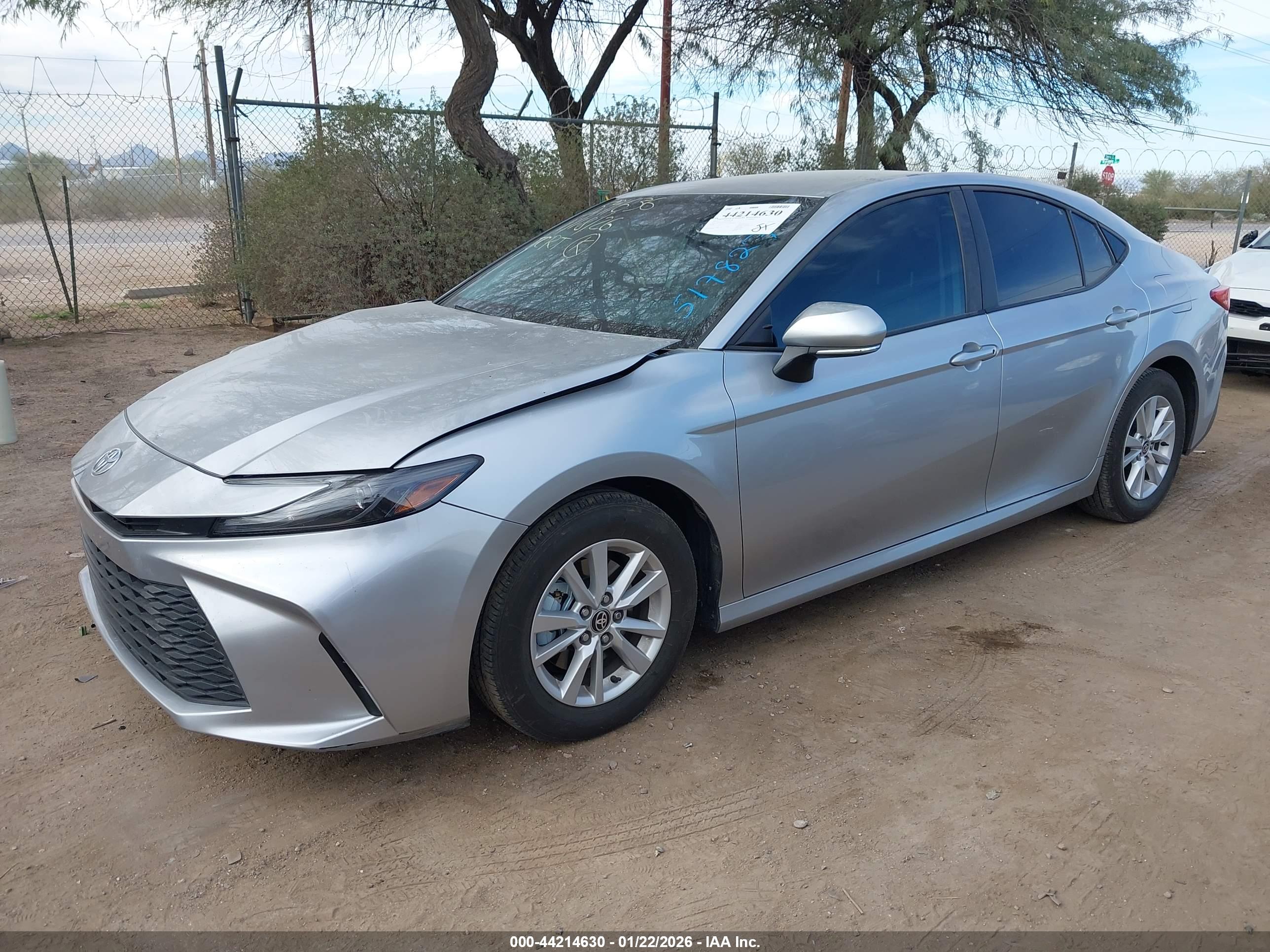 TOYOTA CAMRY image 2