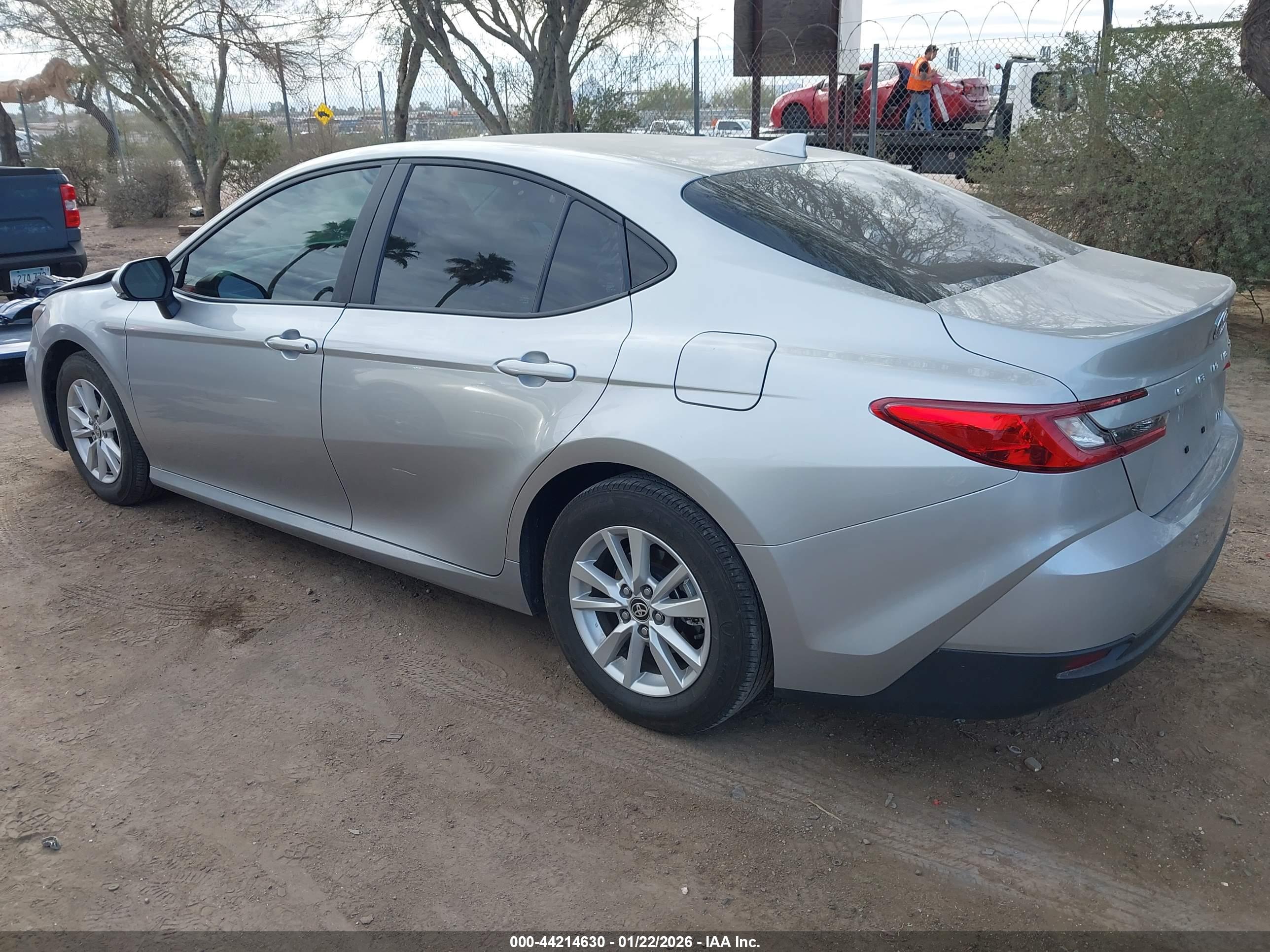 TOYOTA CAMRY image 3