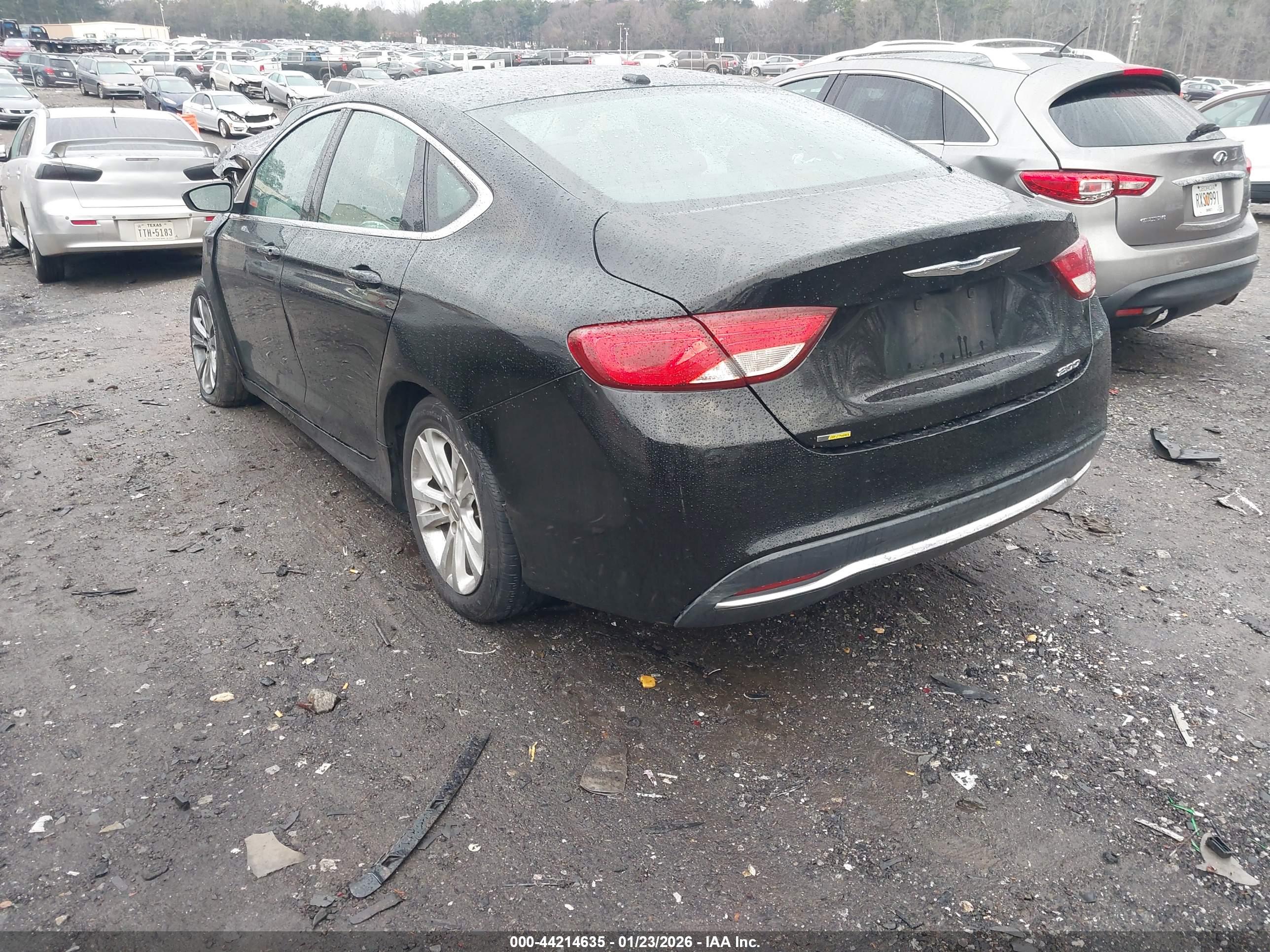 CHRYSLER 200 image 3