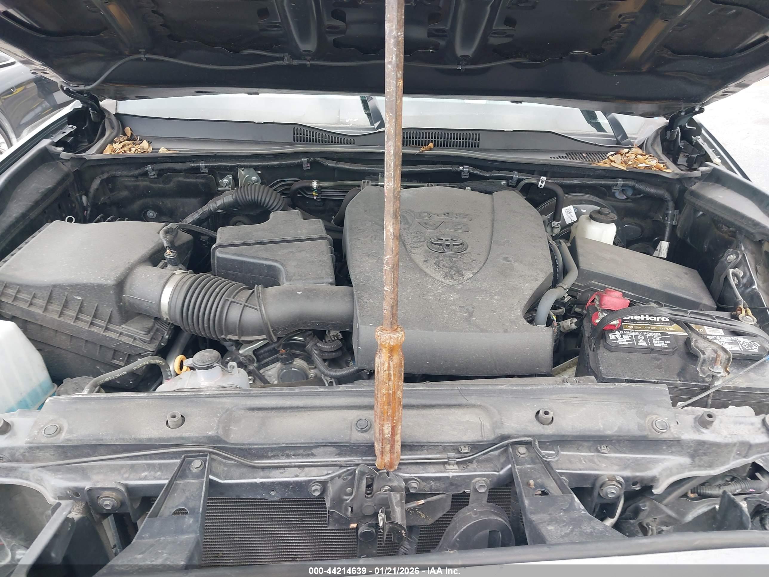 TOYOTA TACOMA image 10