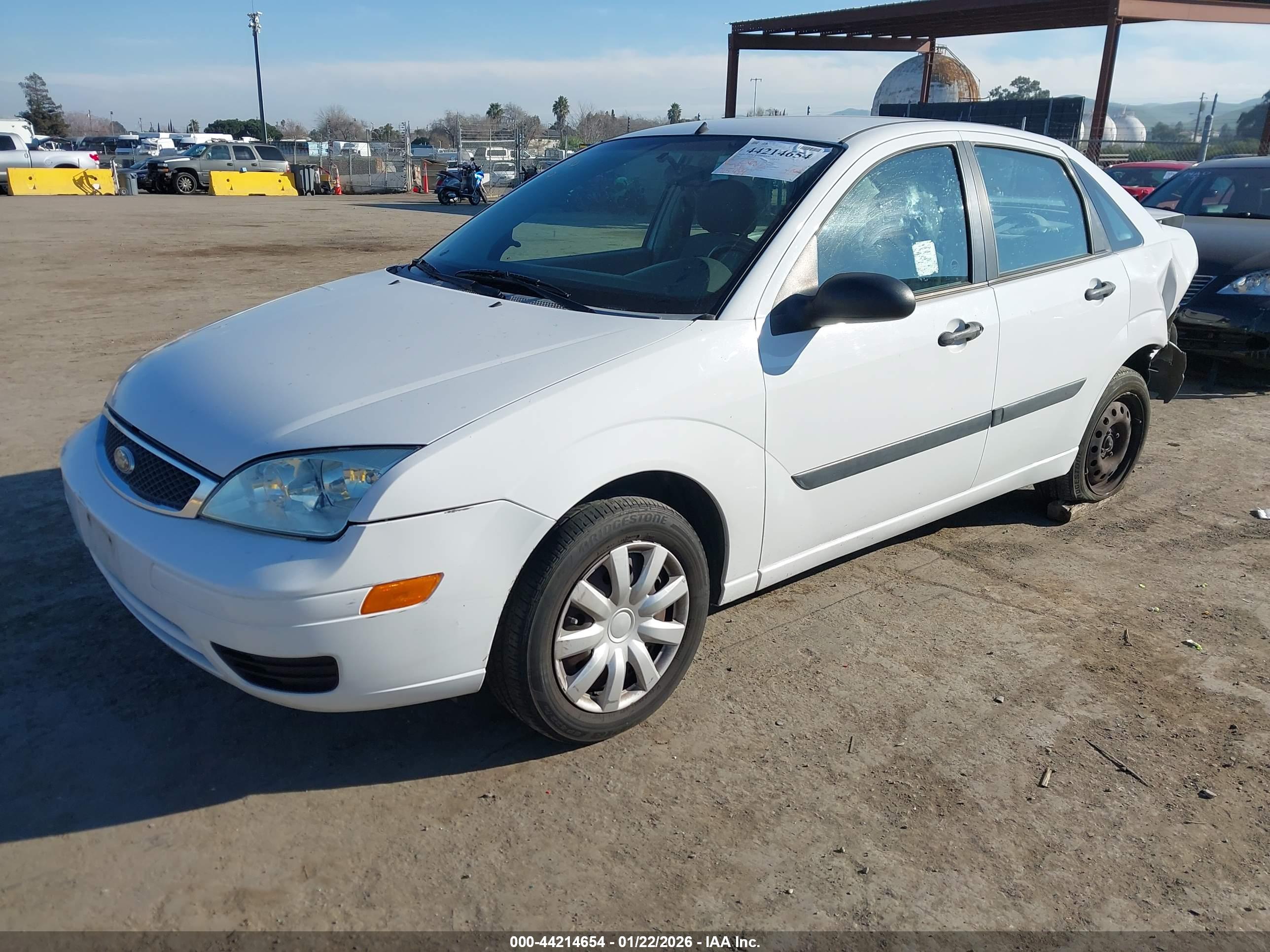 FORD FOCUS image 2