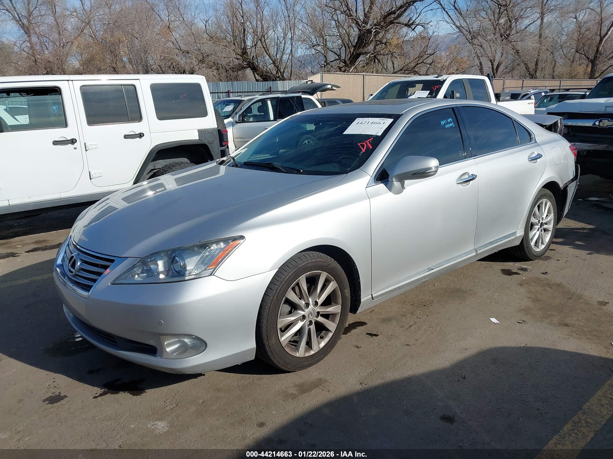 LEXUS ES image 2