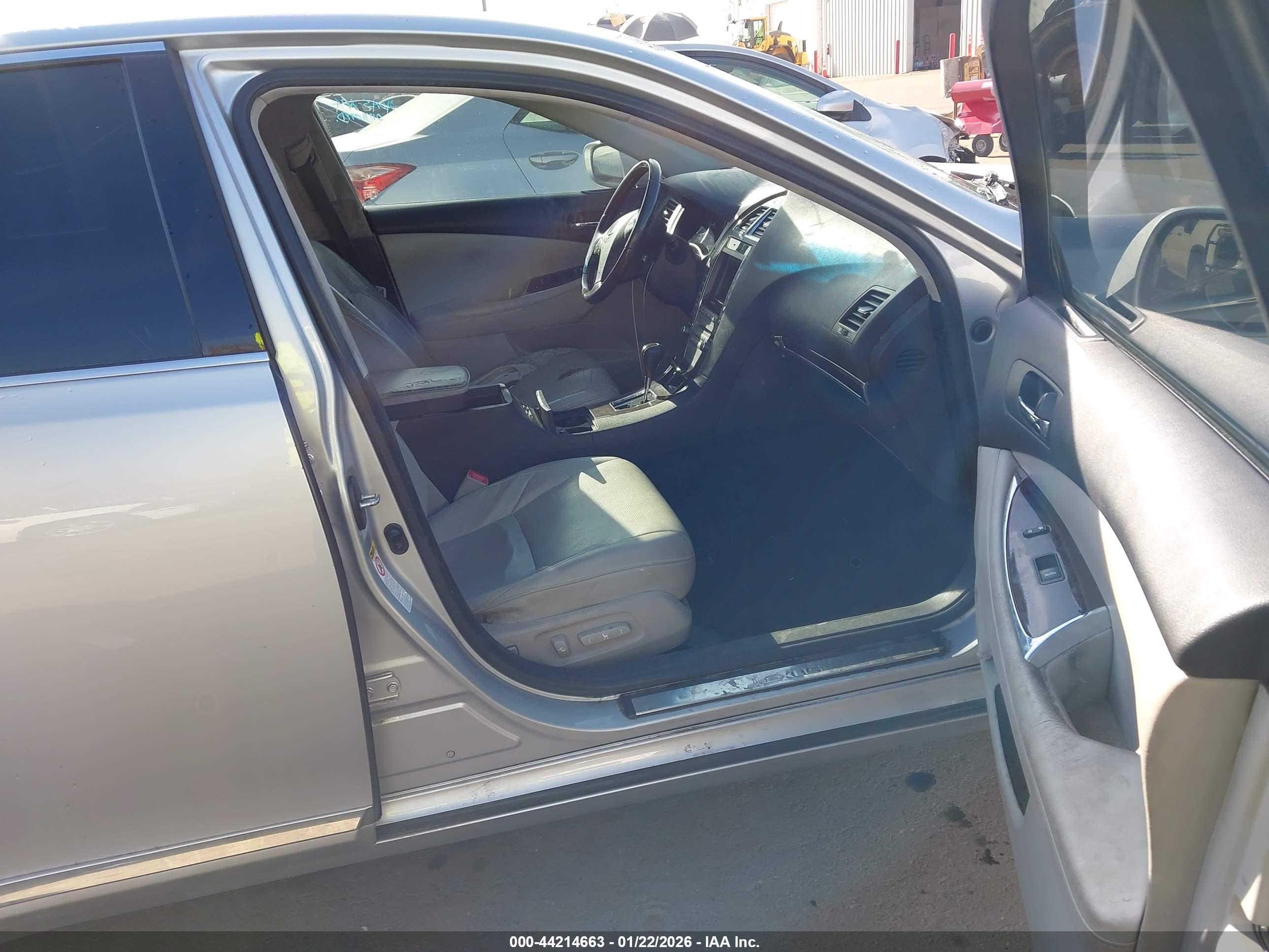 LEXUS ES image 5