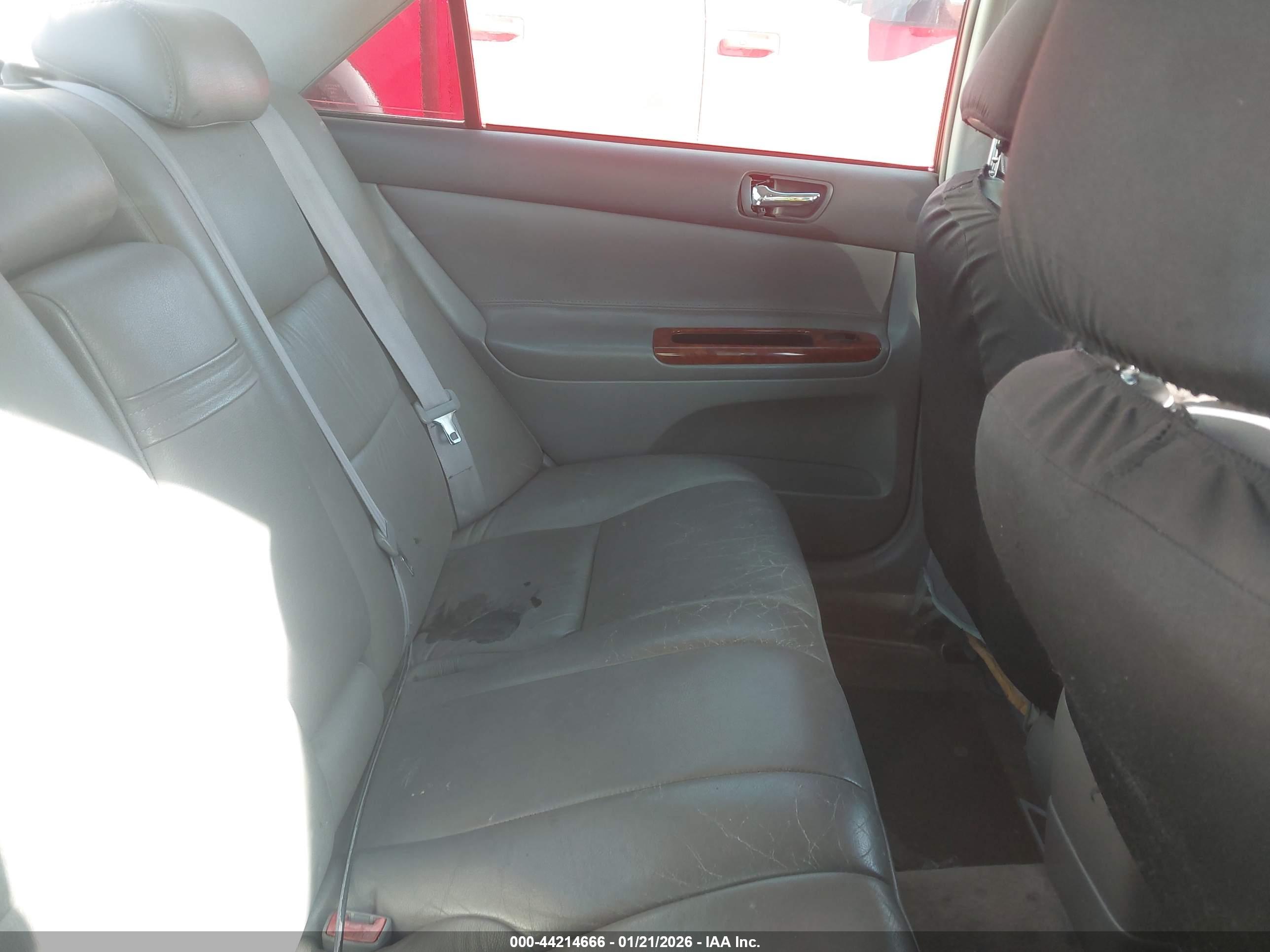 TOYOTA CAMRY image 8