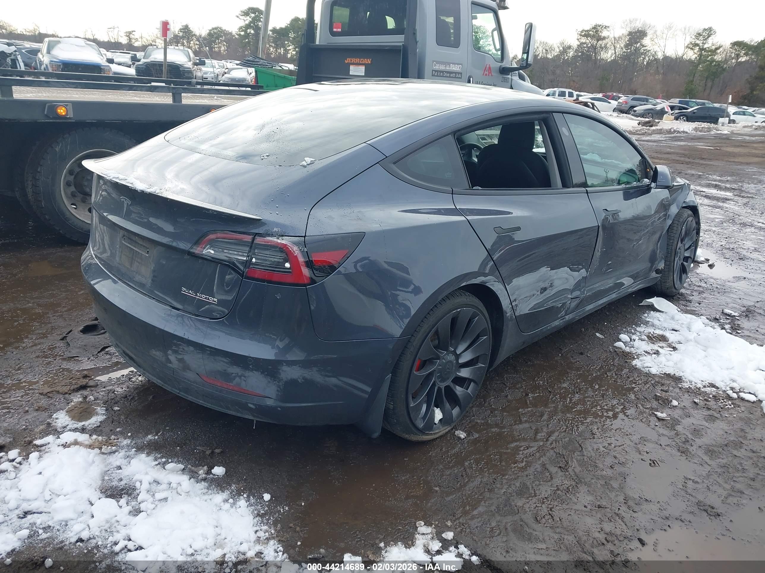 TESLA MODEL image 4