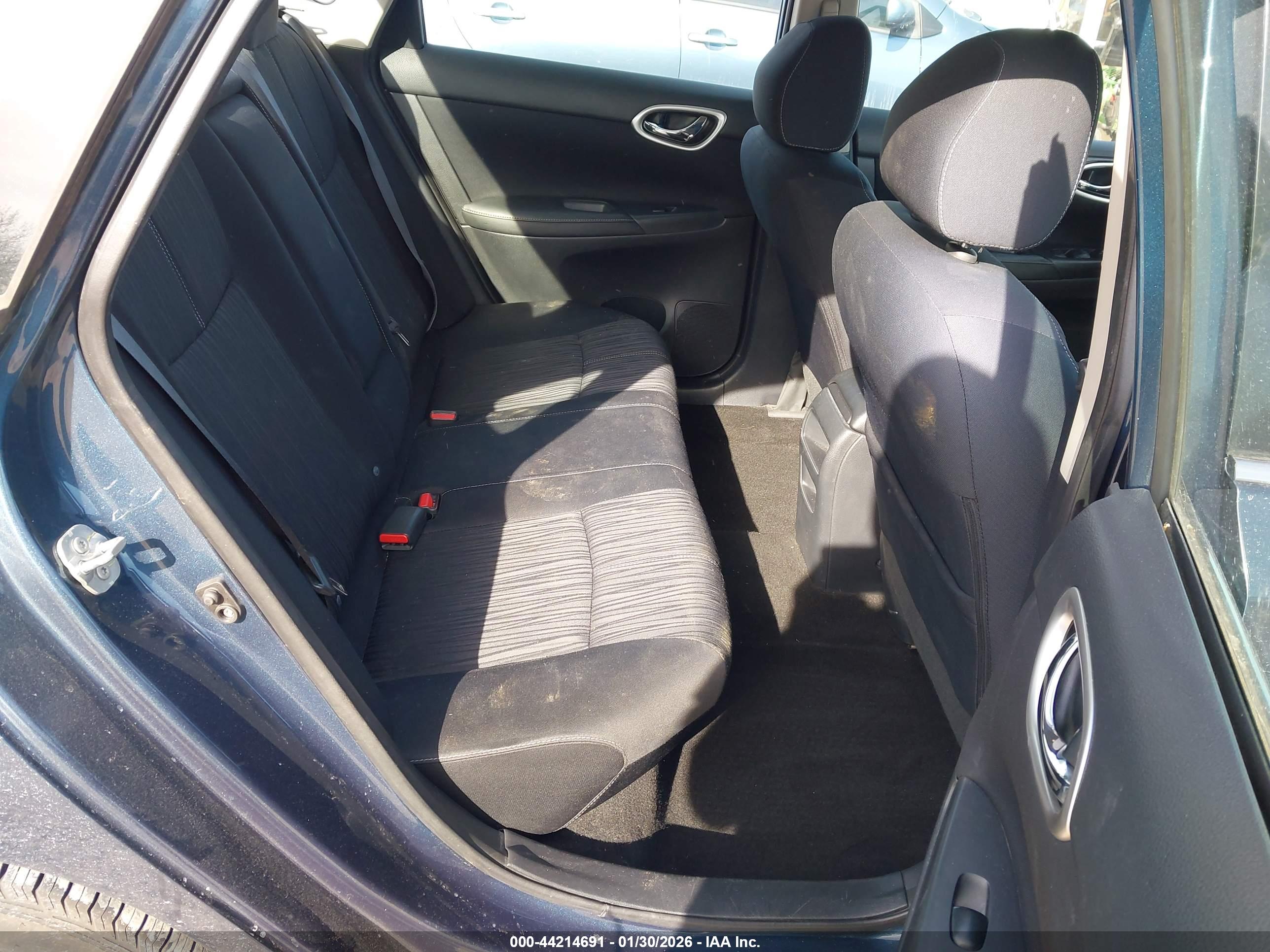 NISSAN SENTRA image 8