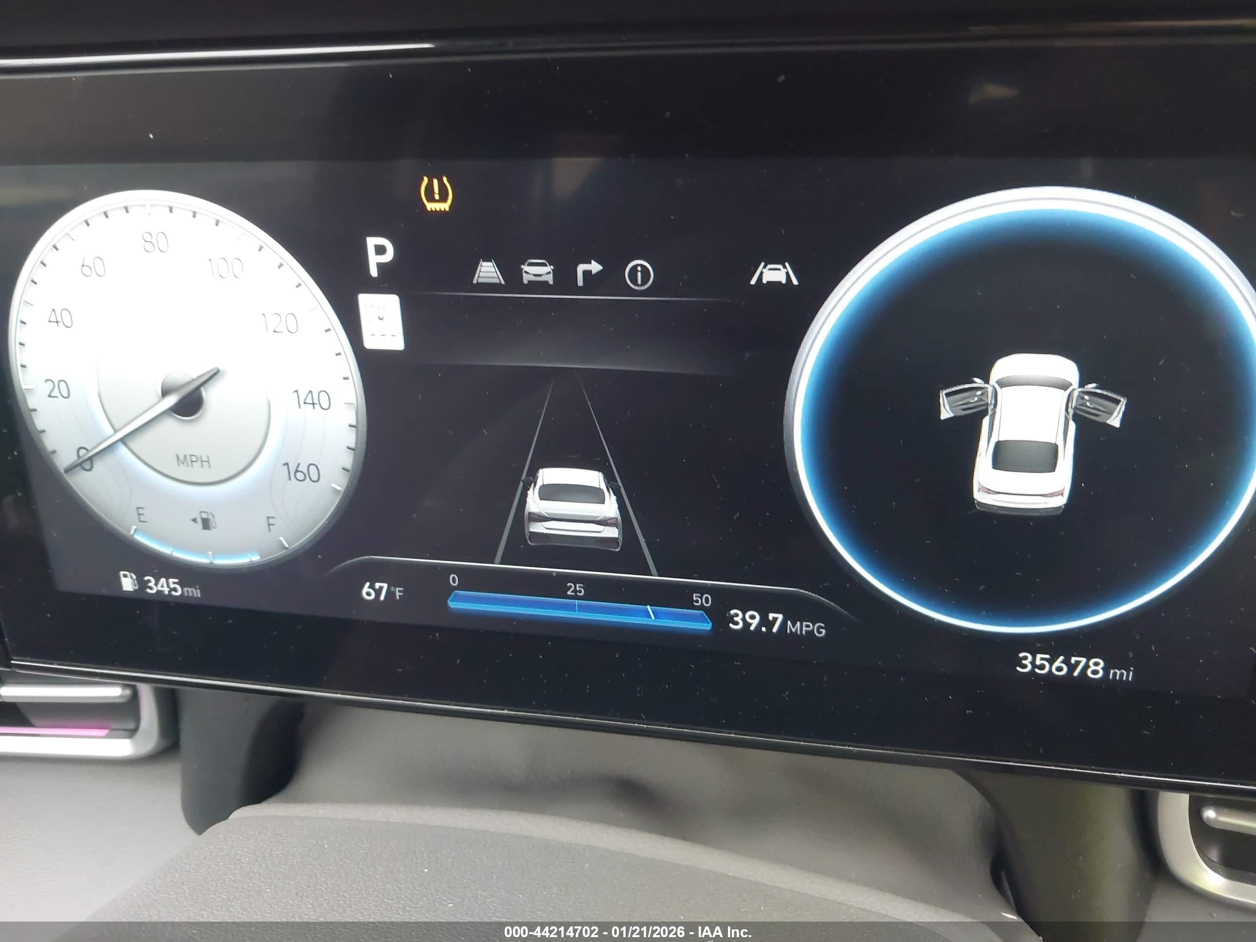 HYUNDAI ELANTRA image 7