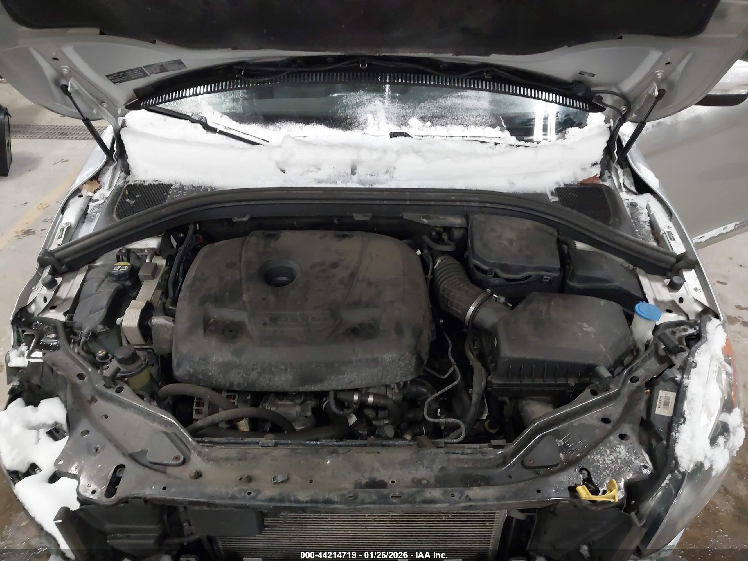 VOLVO XC60 image 10