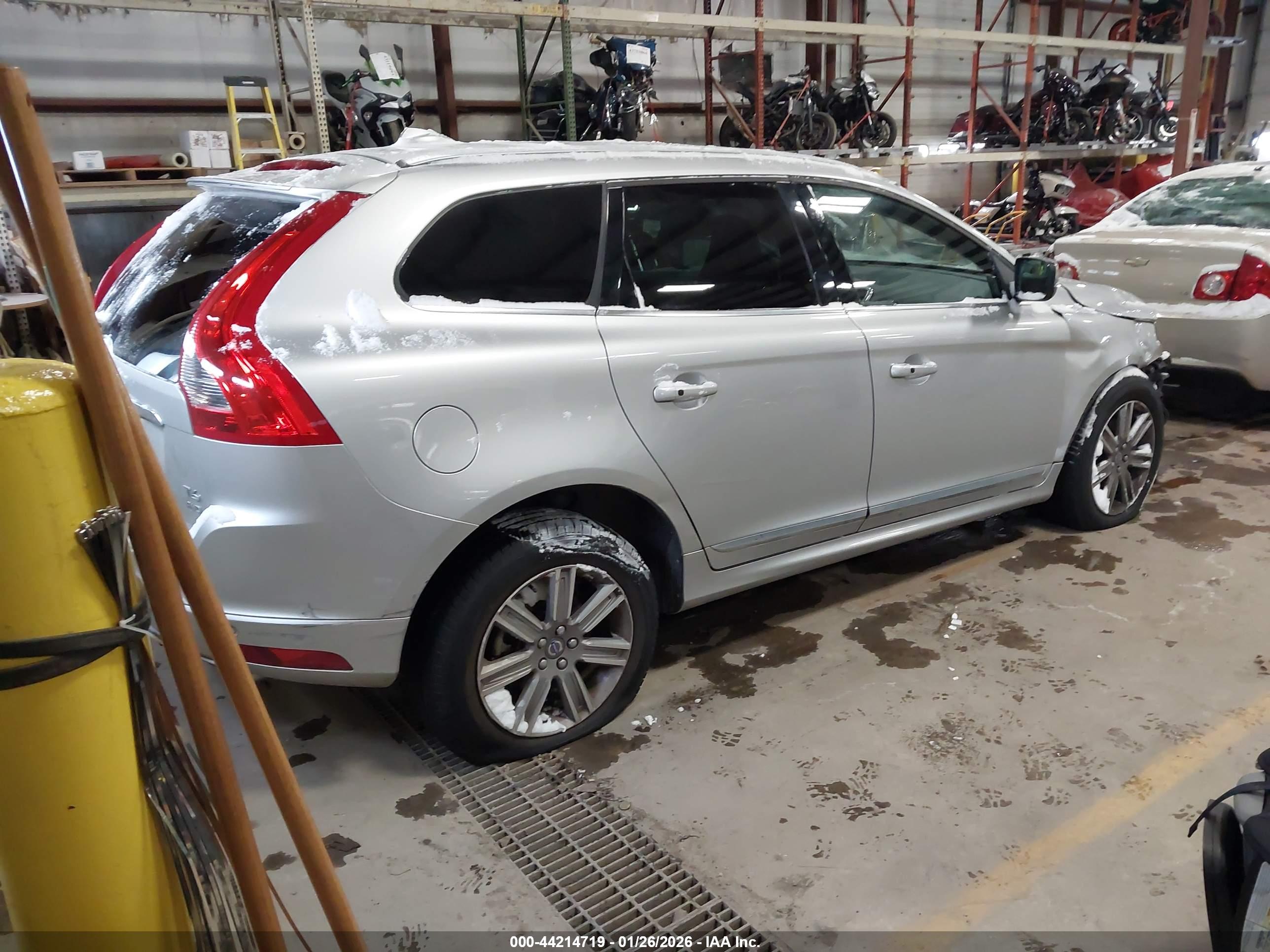 VOLVO XC60 image 4