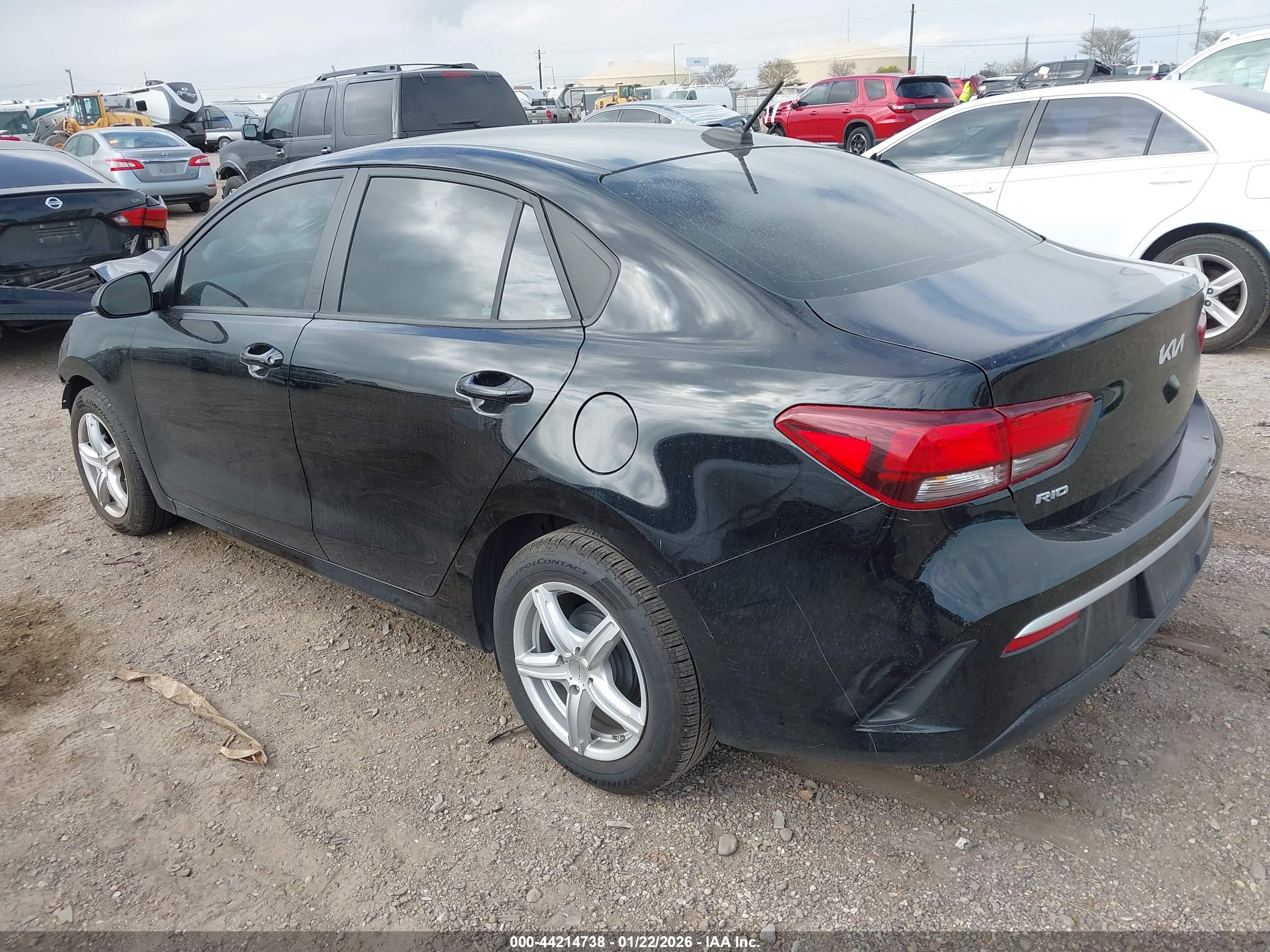 KIA RIO image 3