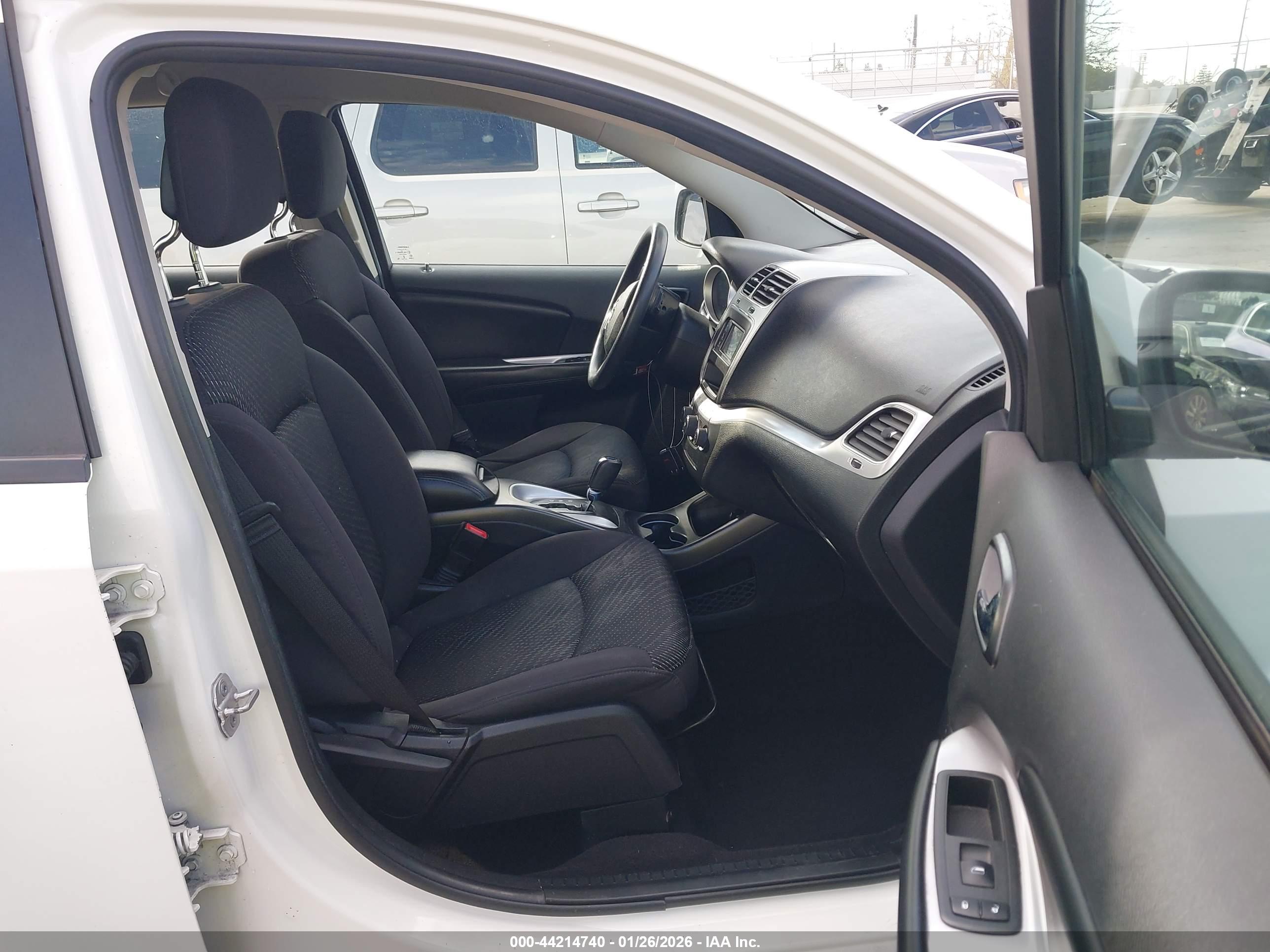 DODGE JOURNEY image 5