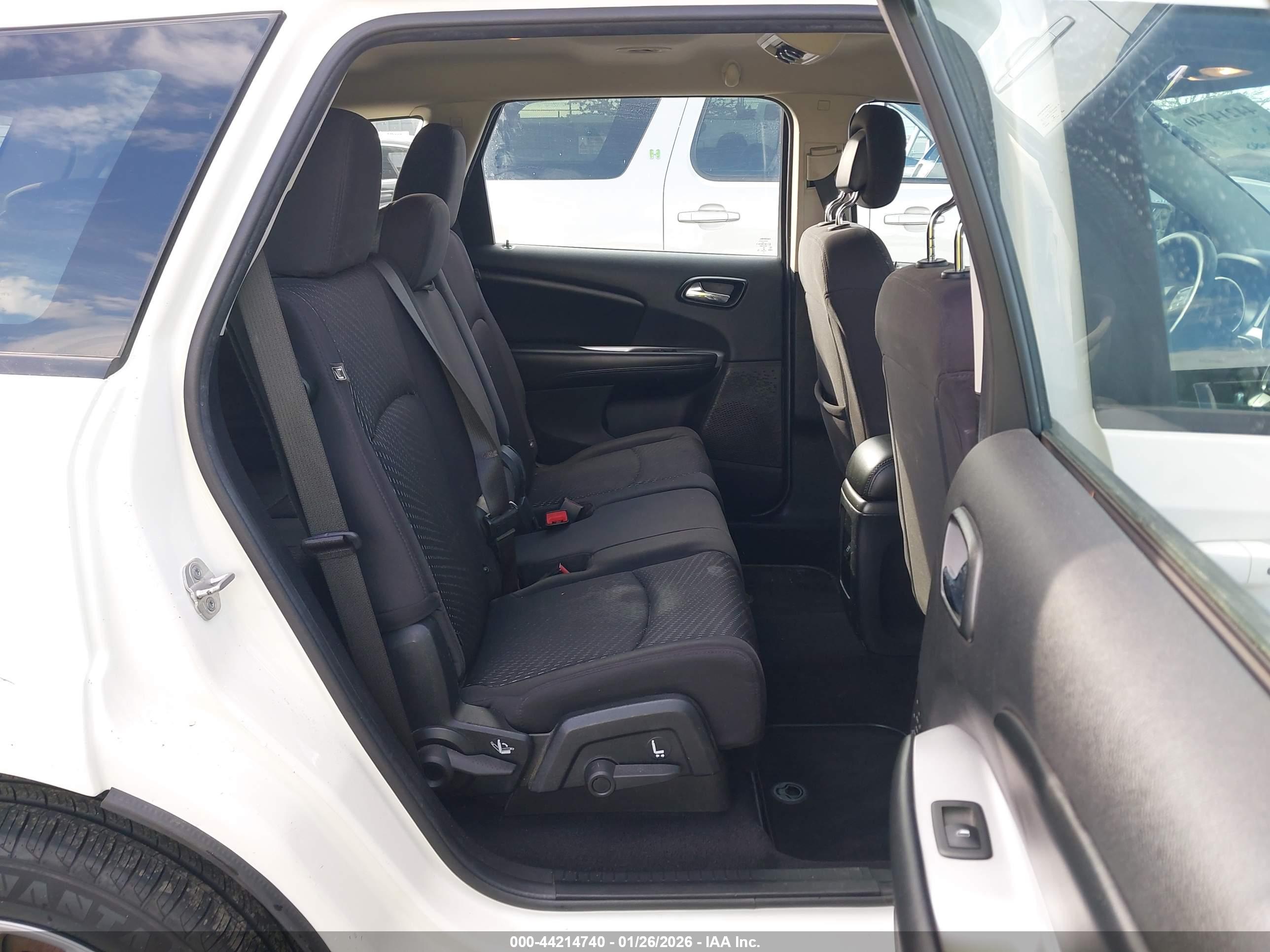 DODGE JOURNEY image 8