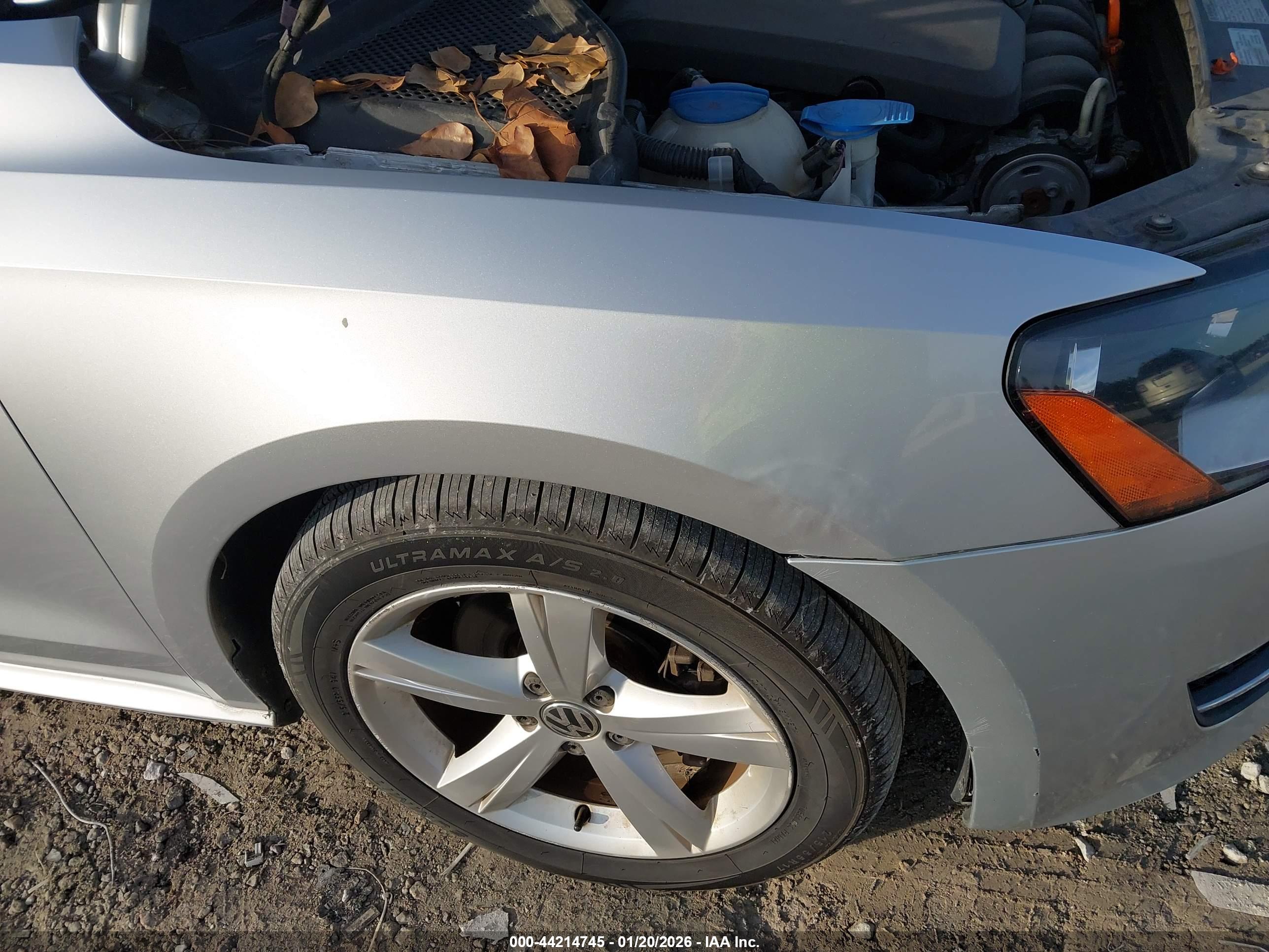 VOLKSWAGEN PASSAT image 6