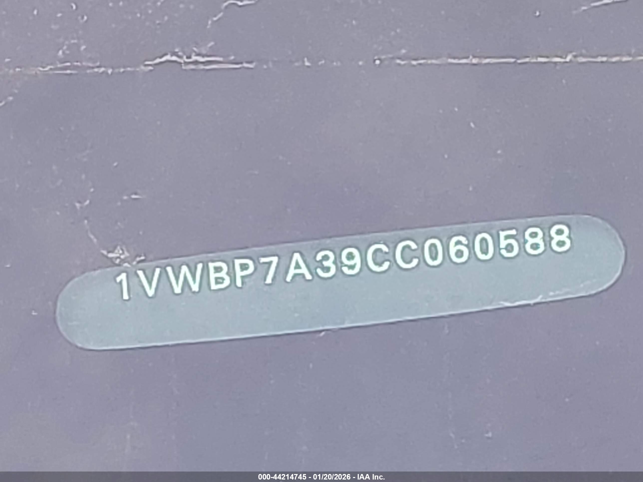 VOLKSWAGEN PASSAT image 9