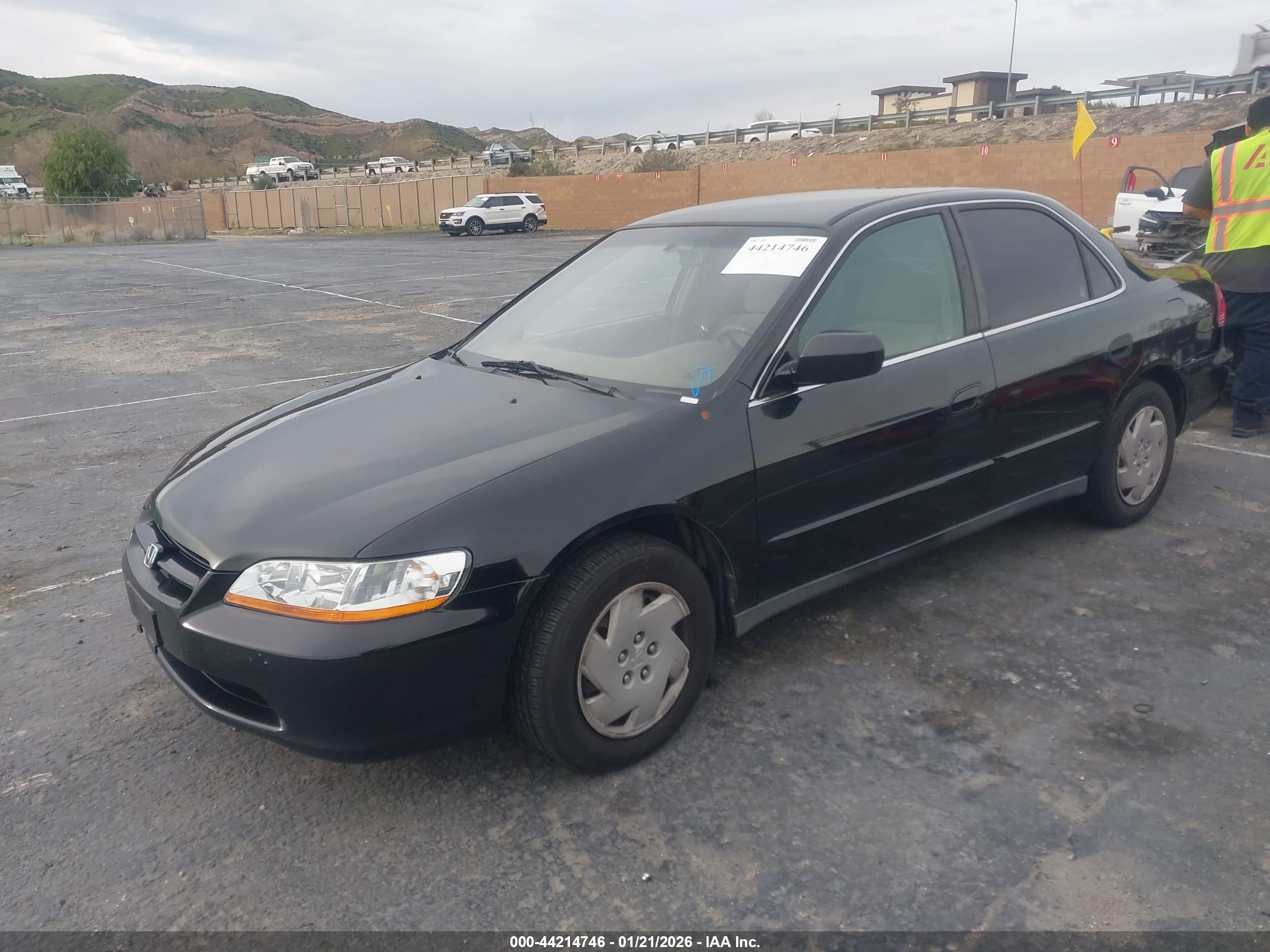 HONDA ACCORD image 2