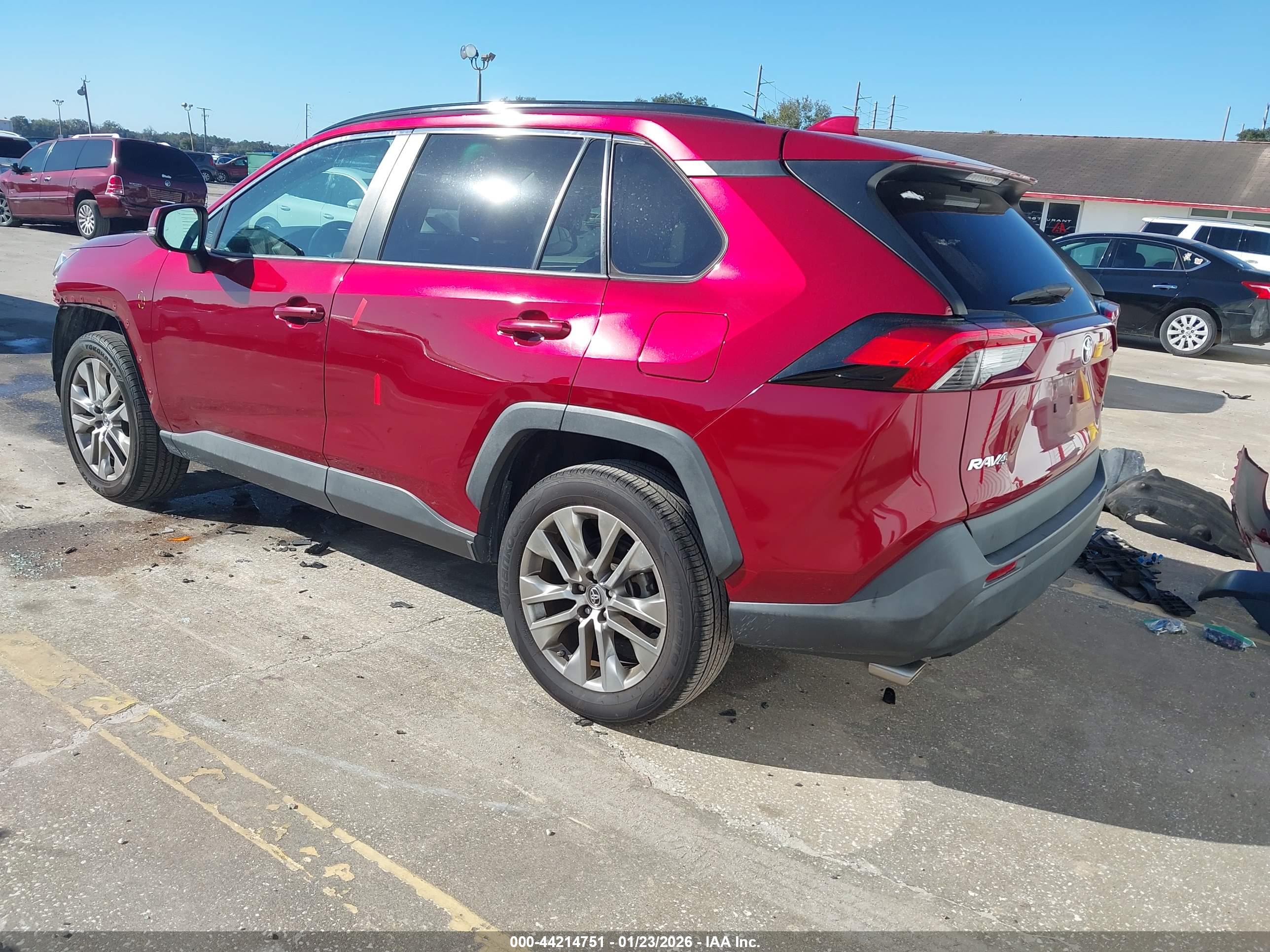 TOYOTA RAV4 image 3