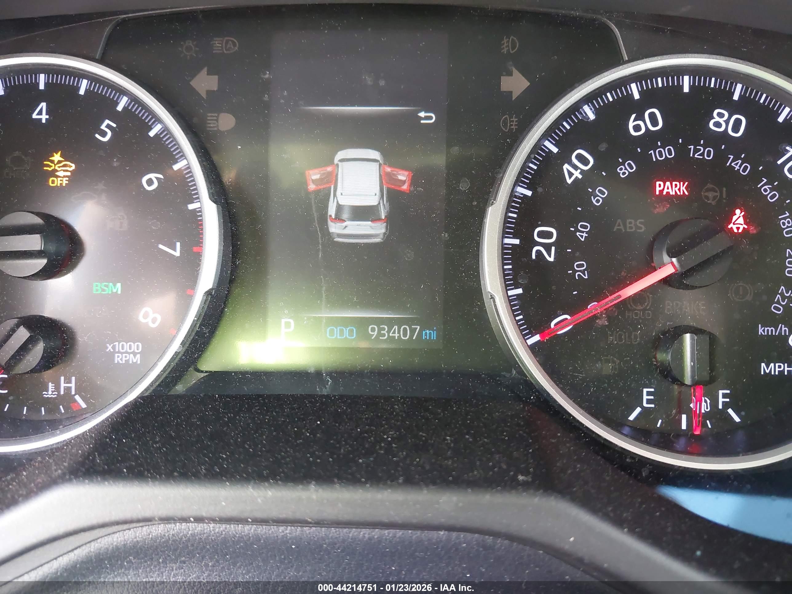 TOYOTA RAV4 image 7