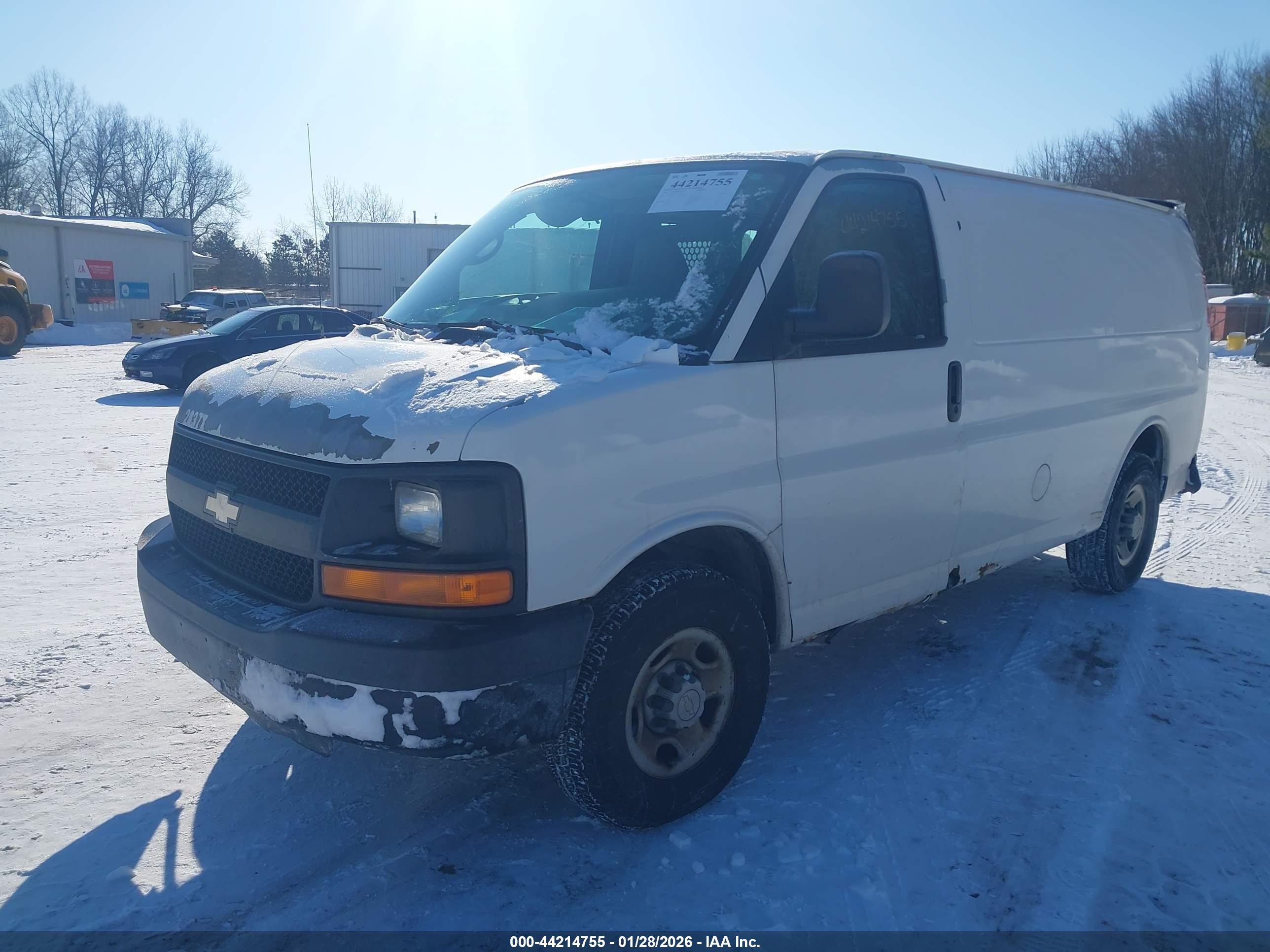 CHEVROLET EXPRESS image 2