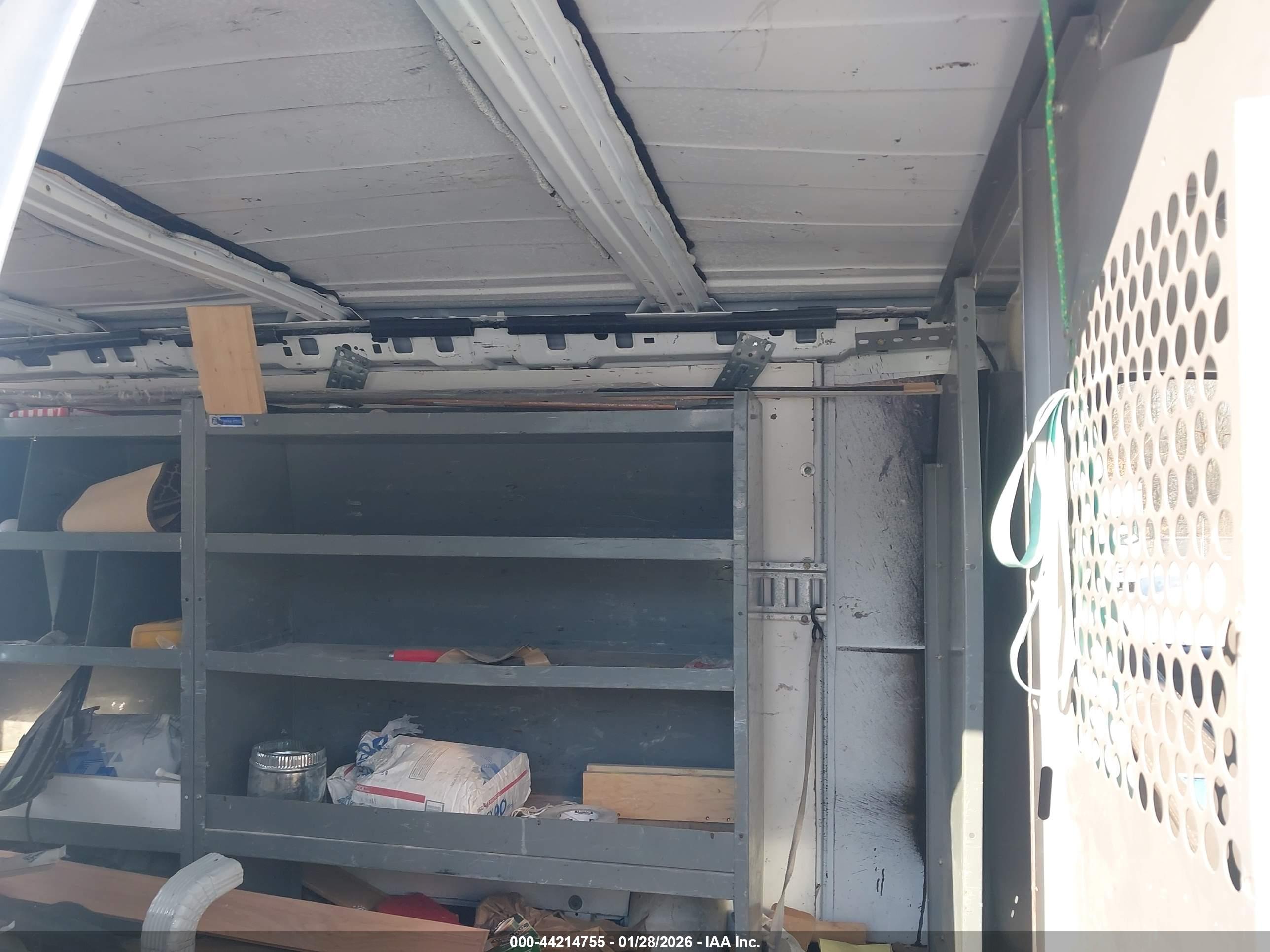 CHEVROLET EXPRESS image 8