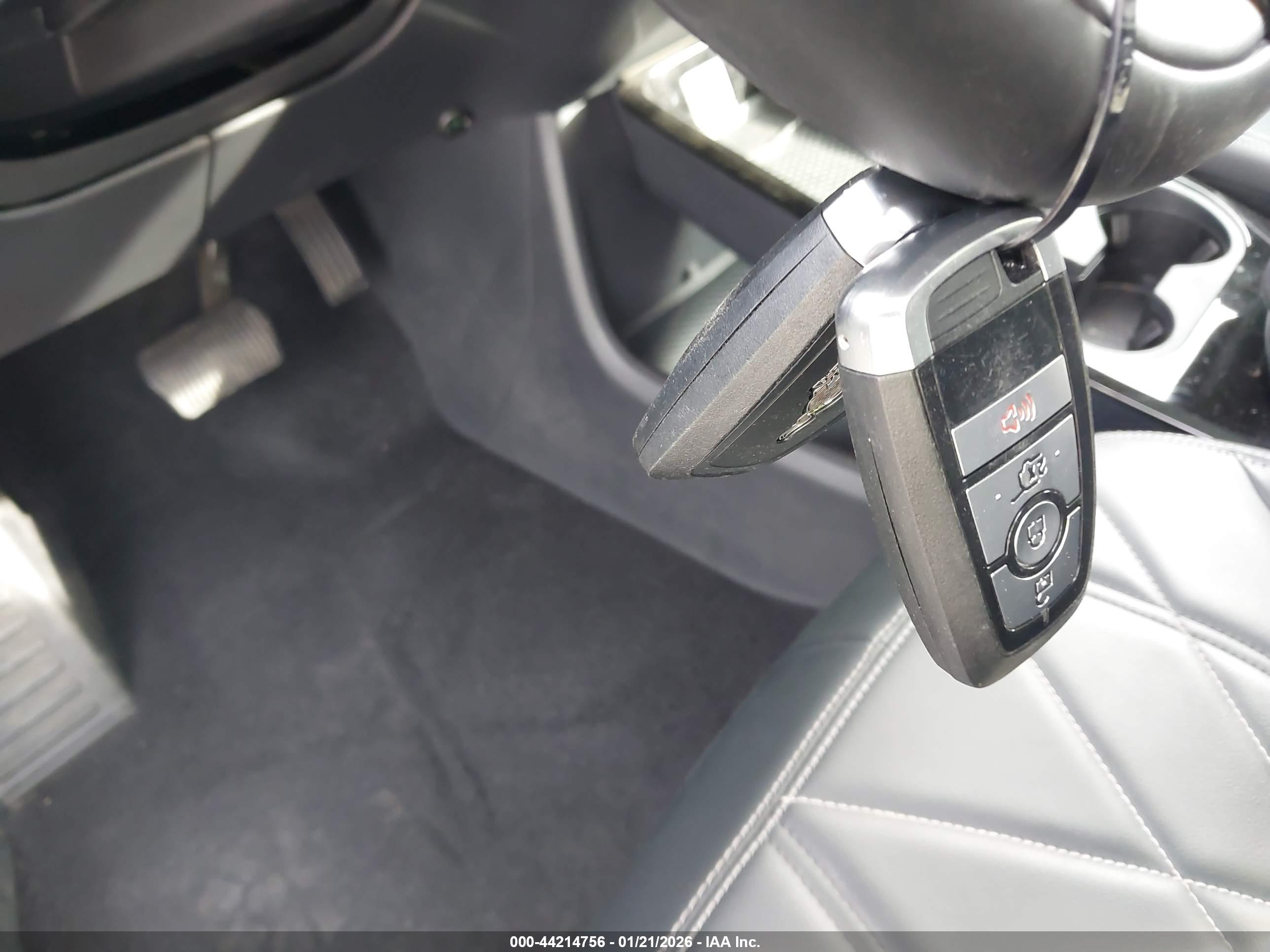 FORD MUSTANG image 11