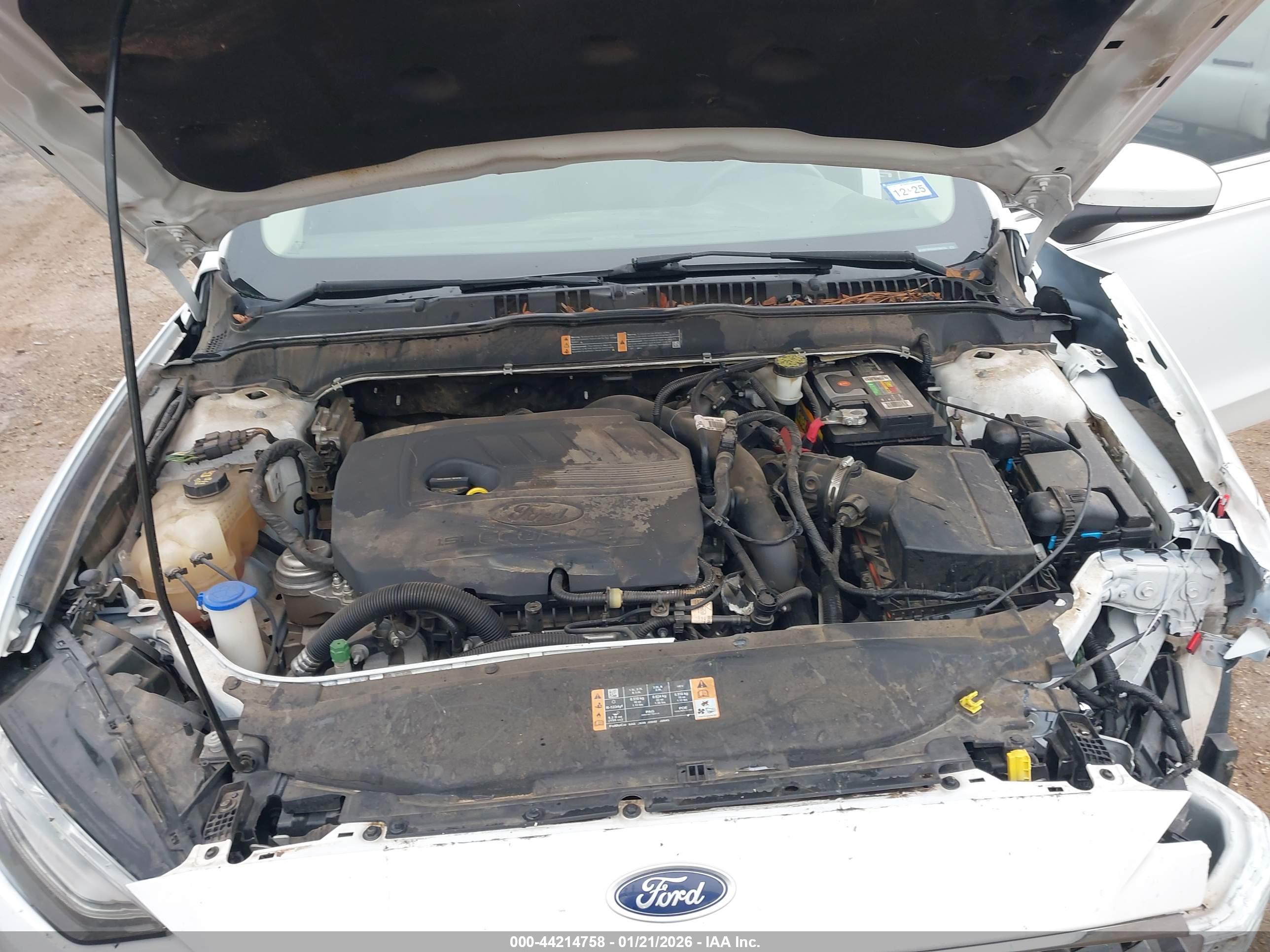 FORD FUSION image 10