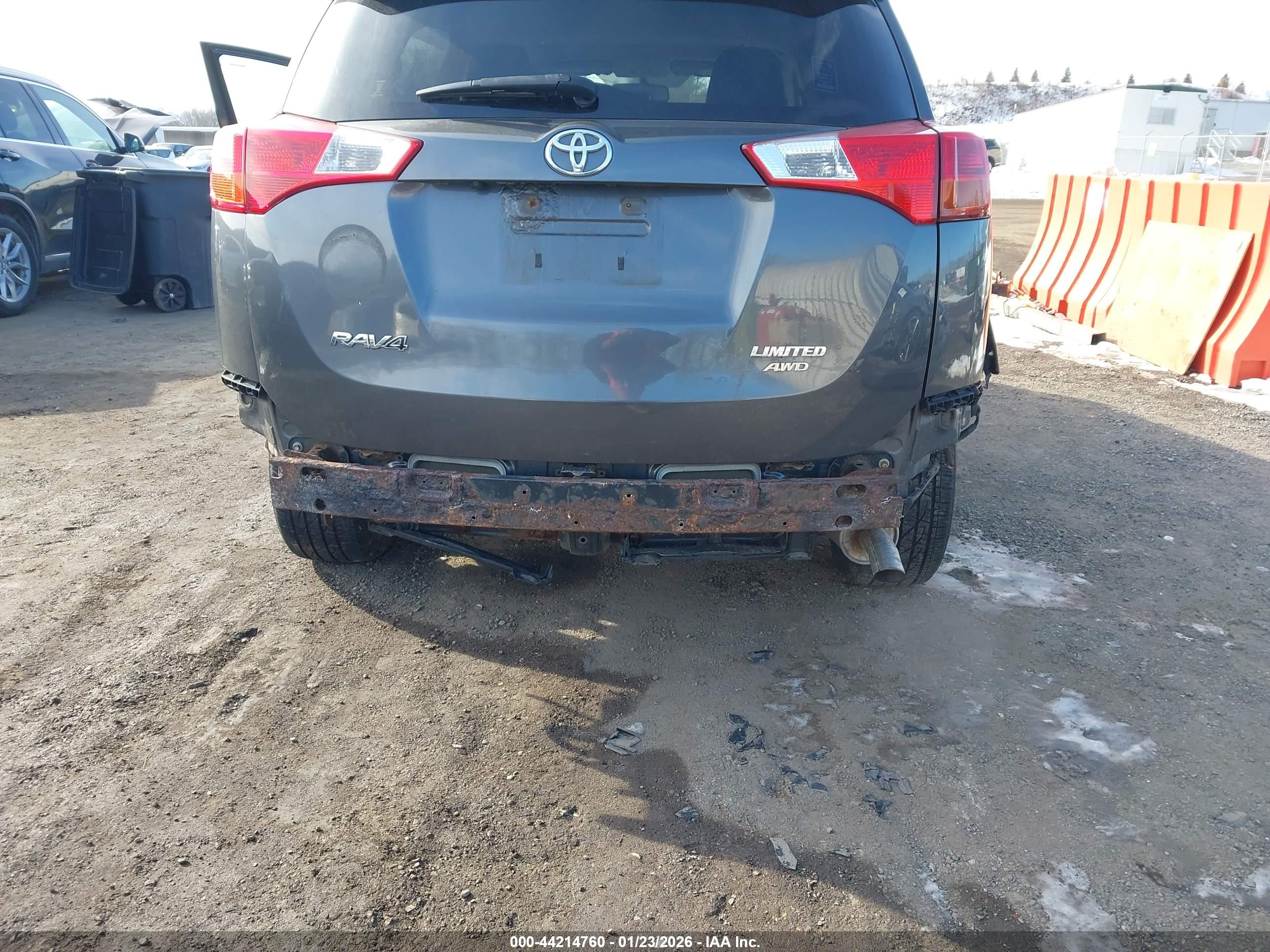 TOYOTA RAV4 image 6