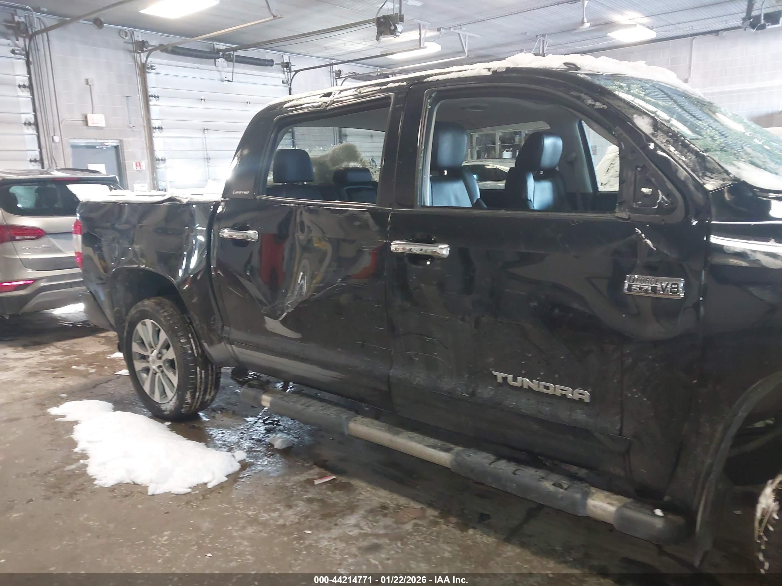 TOYOTA TUNDRA image 6