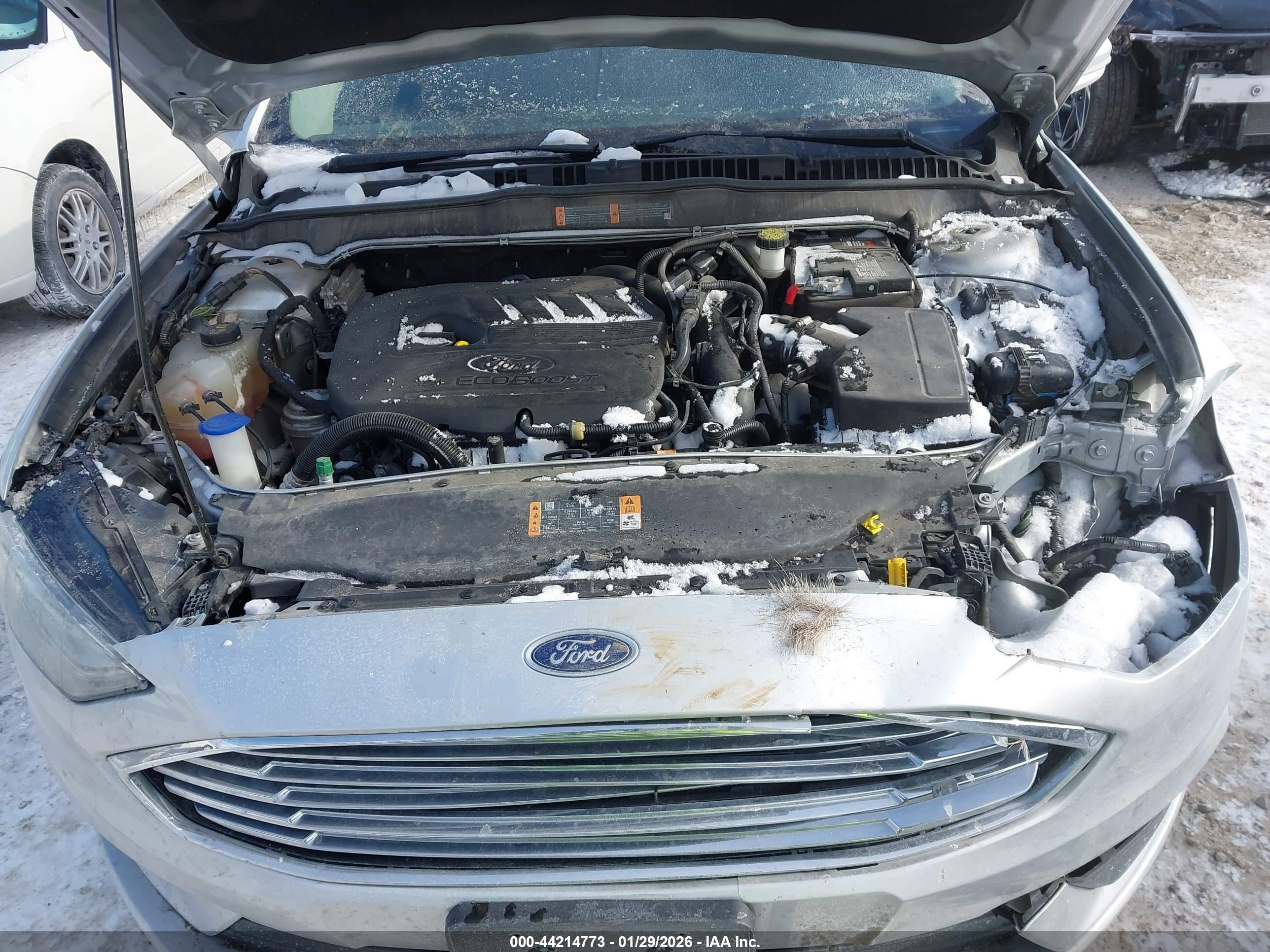 FORD FUSION image 10