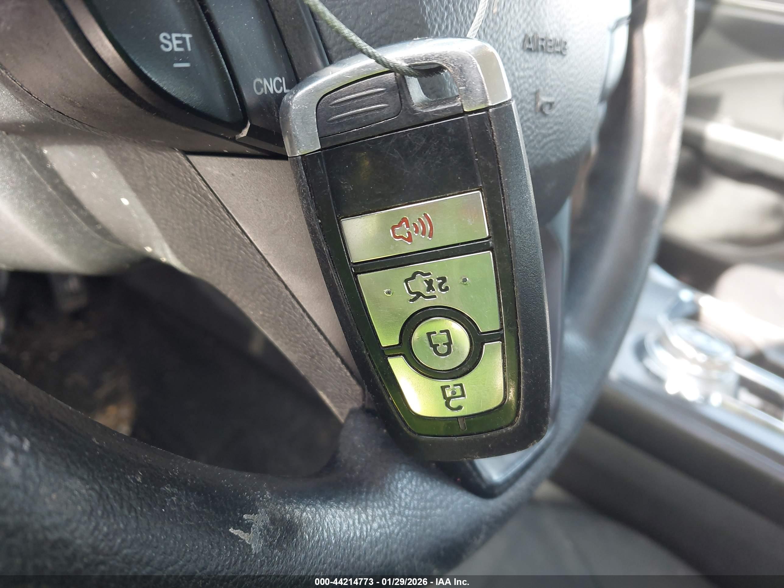 FORD FUSION image 11
