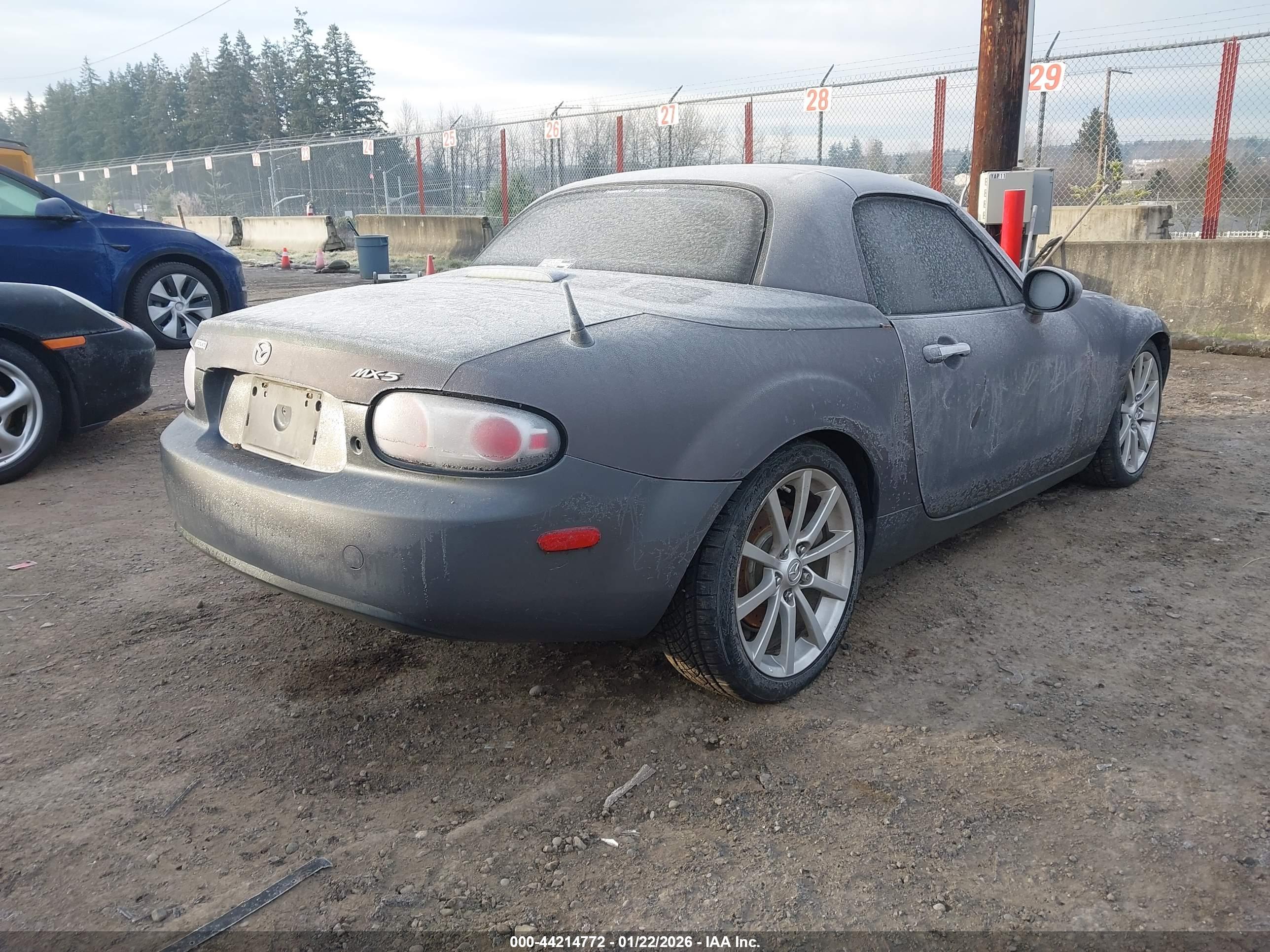 MAZDA MX-5 image 4