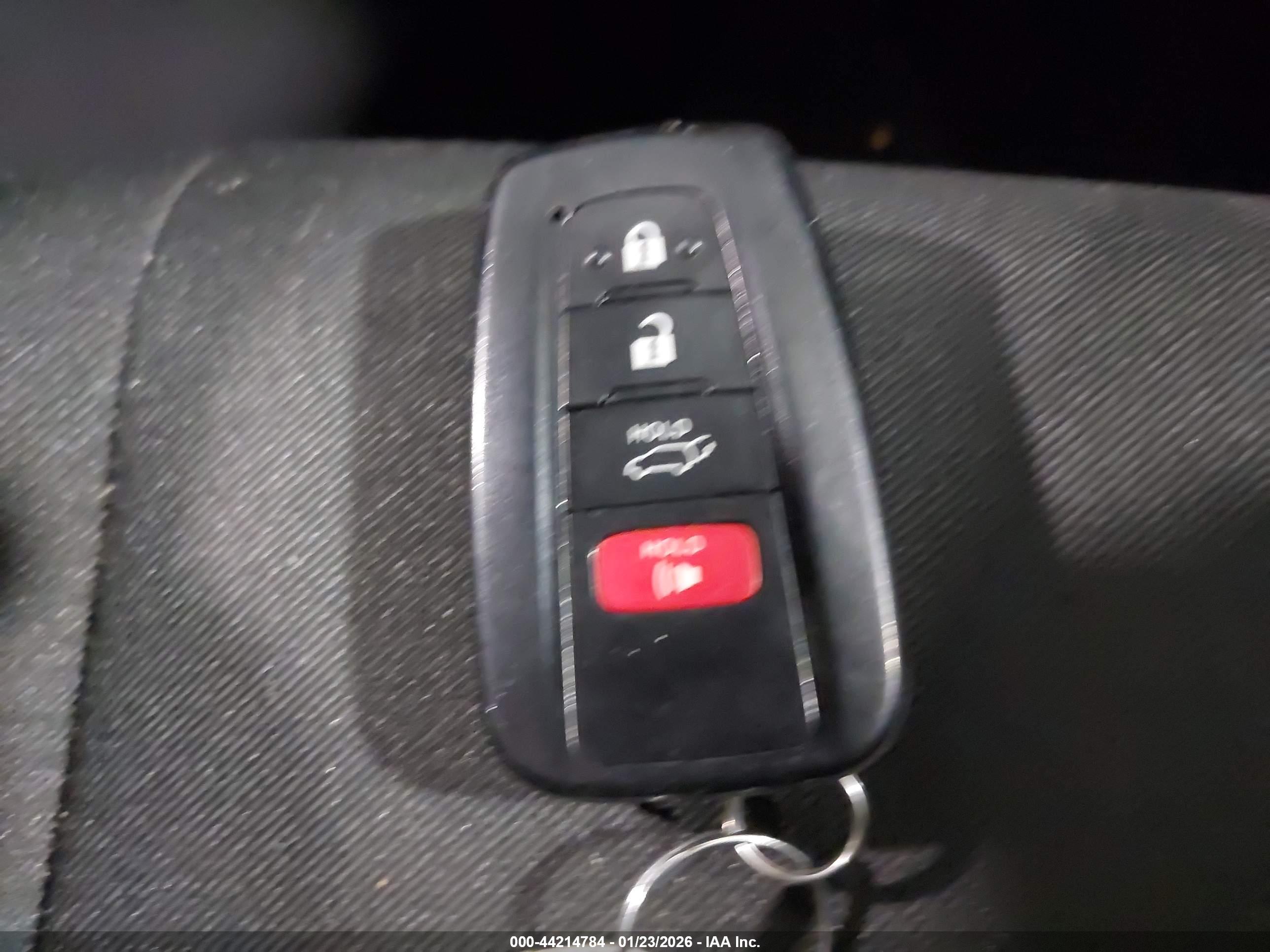 TOYOTA RAV4 image 11