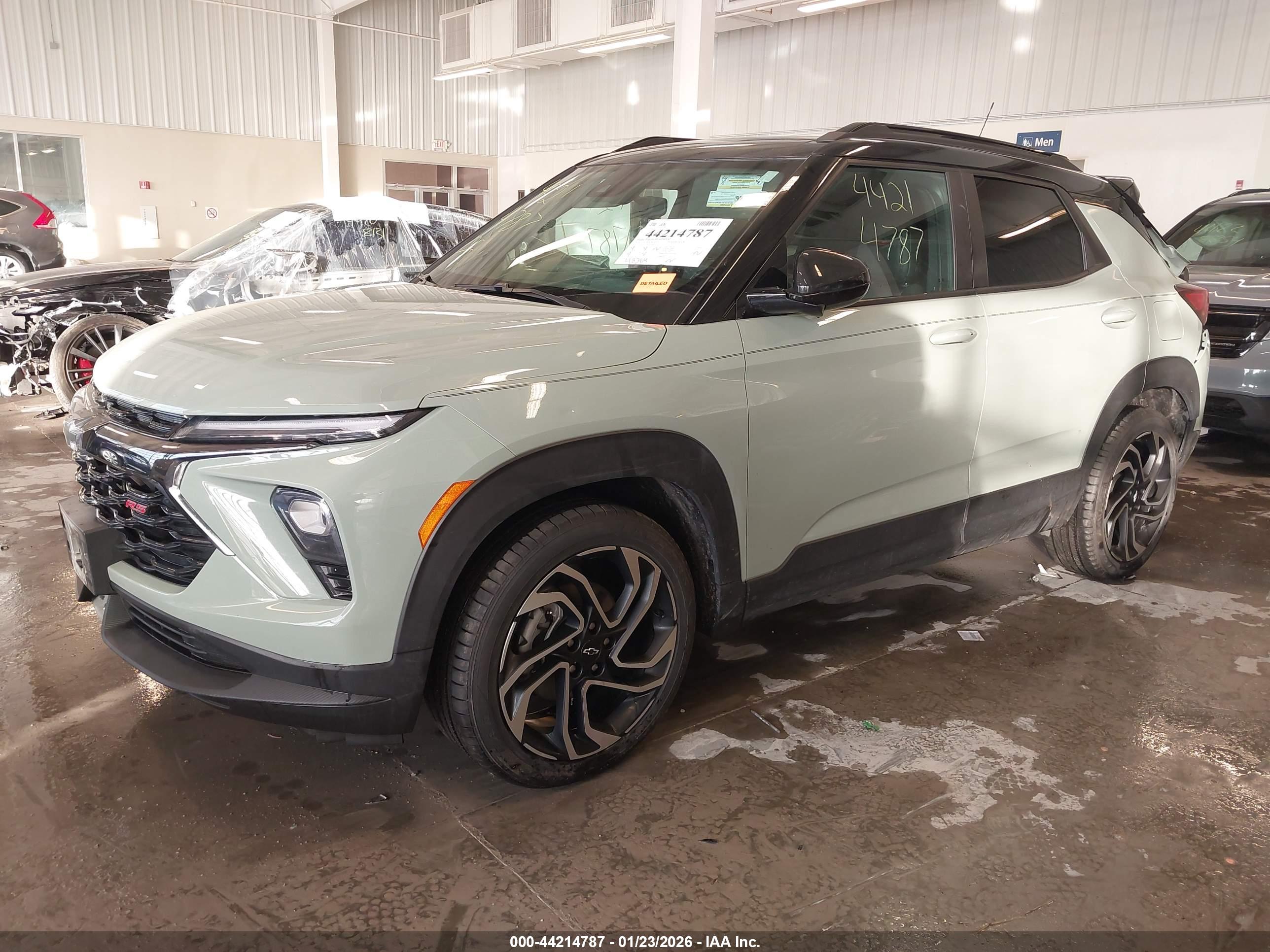 CHEVROLET TRAILBLAZER image 2