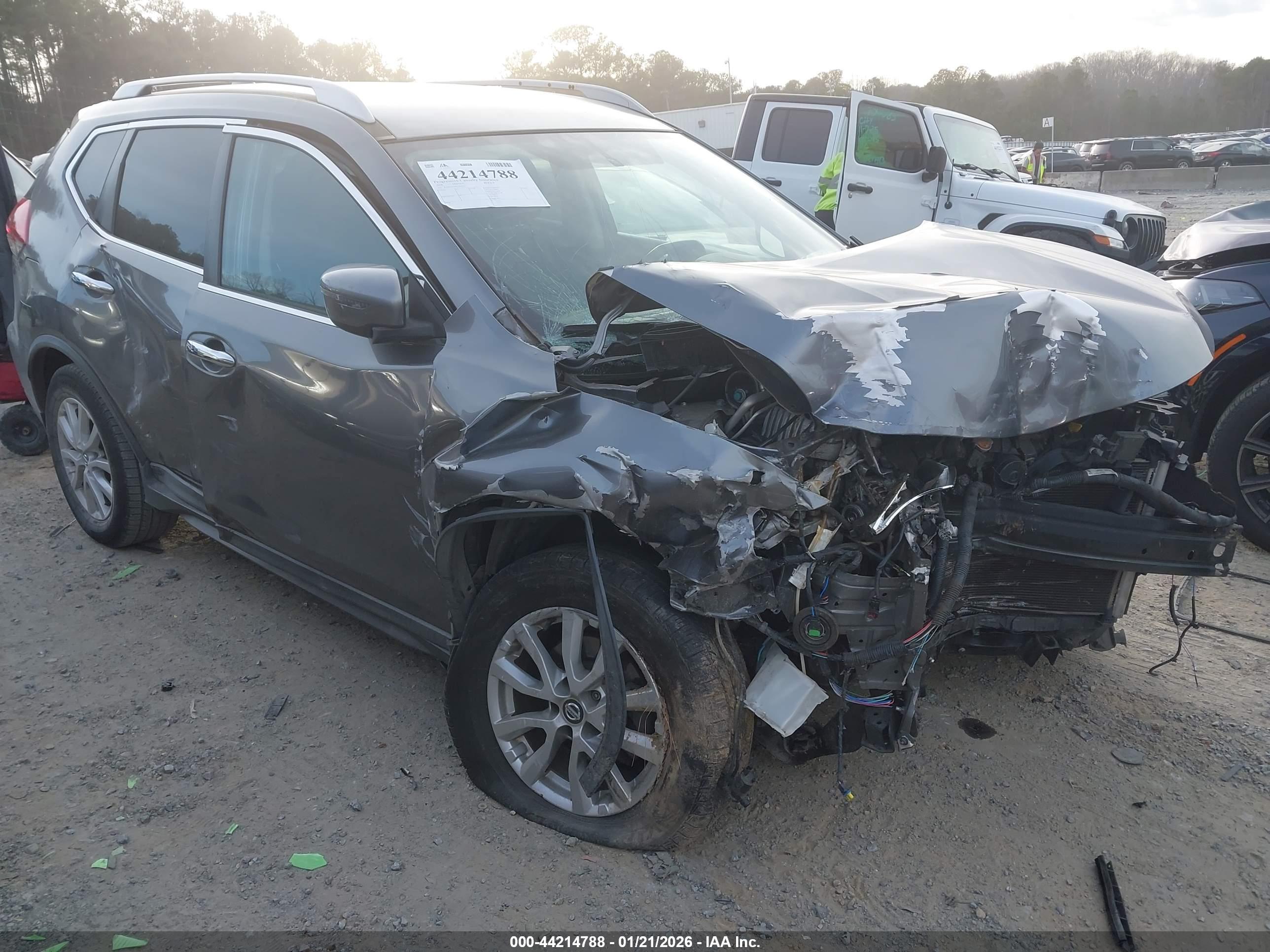 NISSAN ROGUE image 6