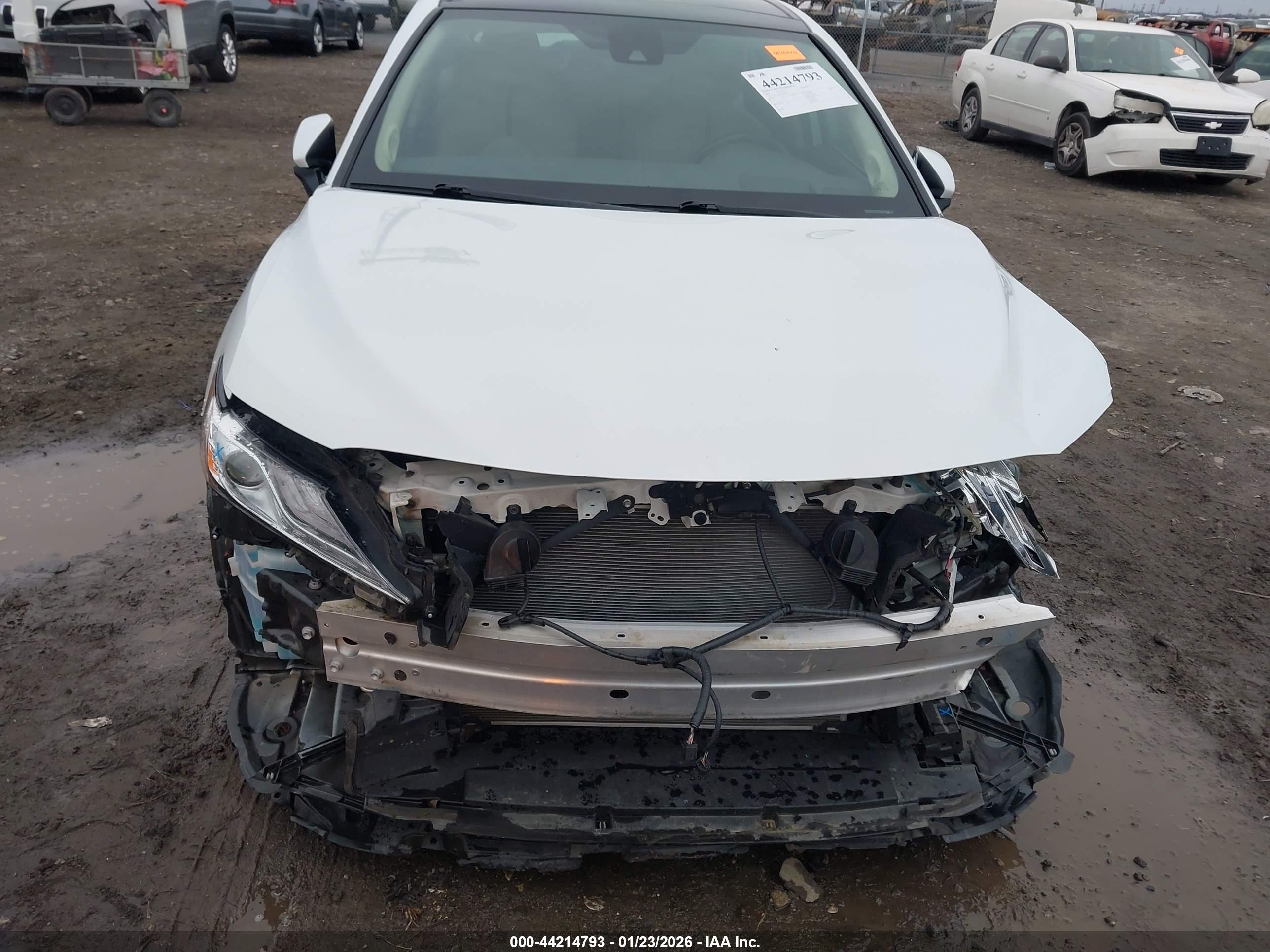 TOYOTA CAMRY image 6