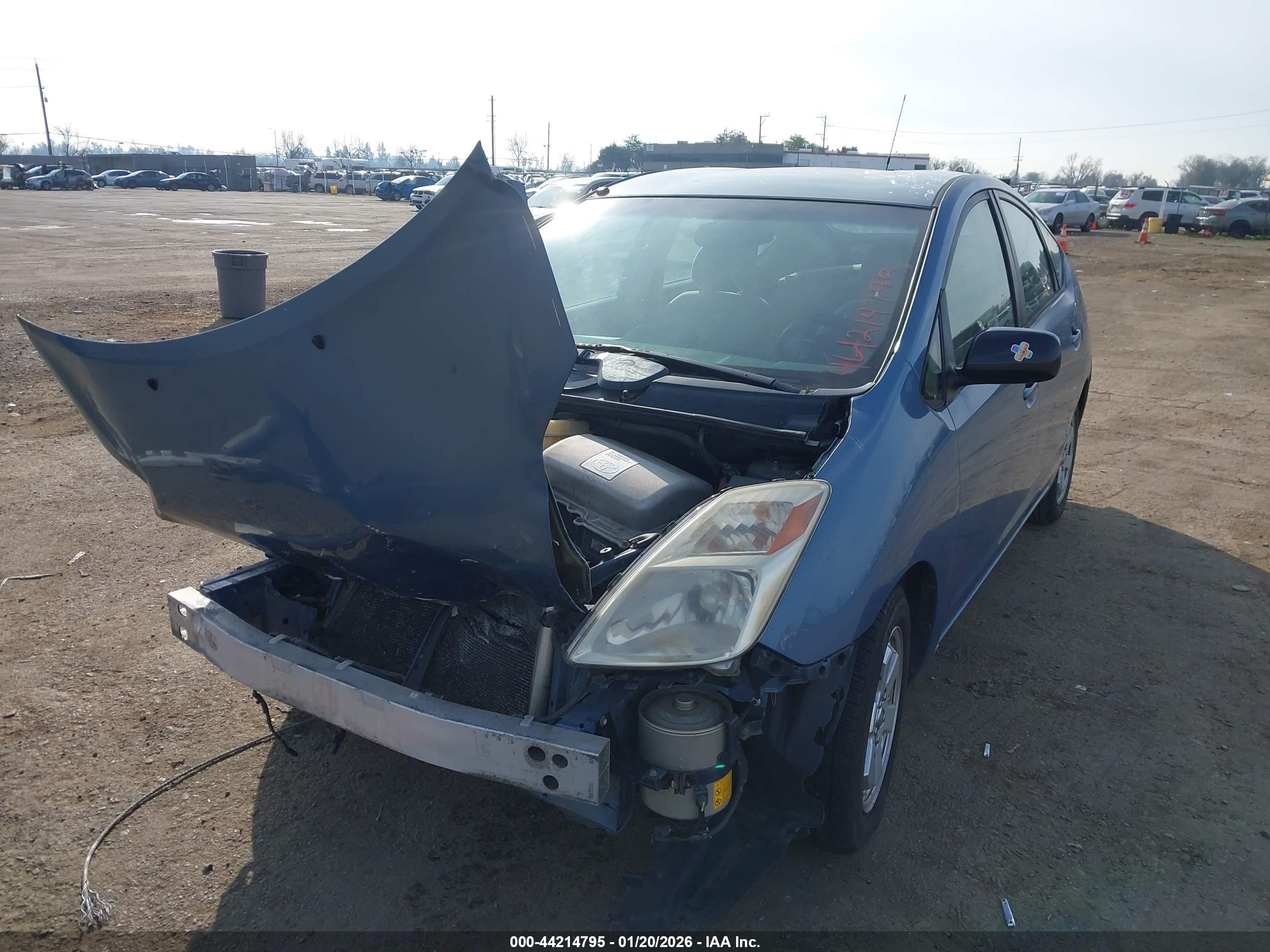 TOYOTA PRIUS image 2
