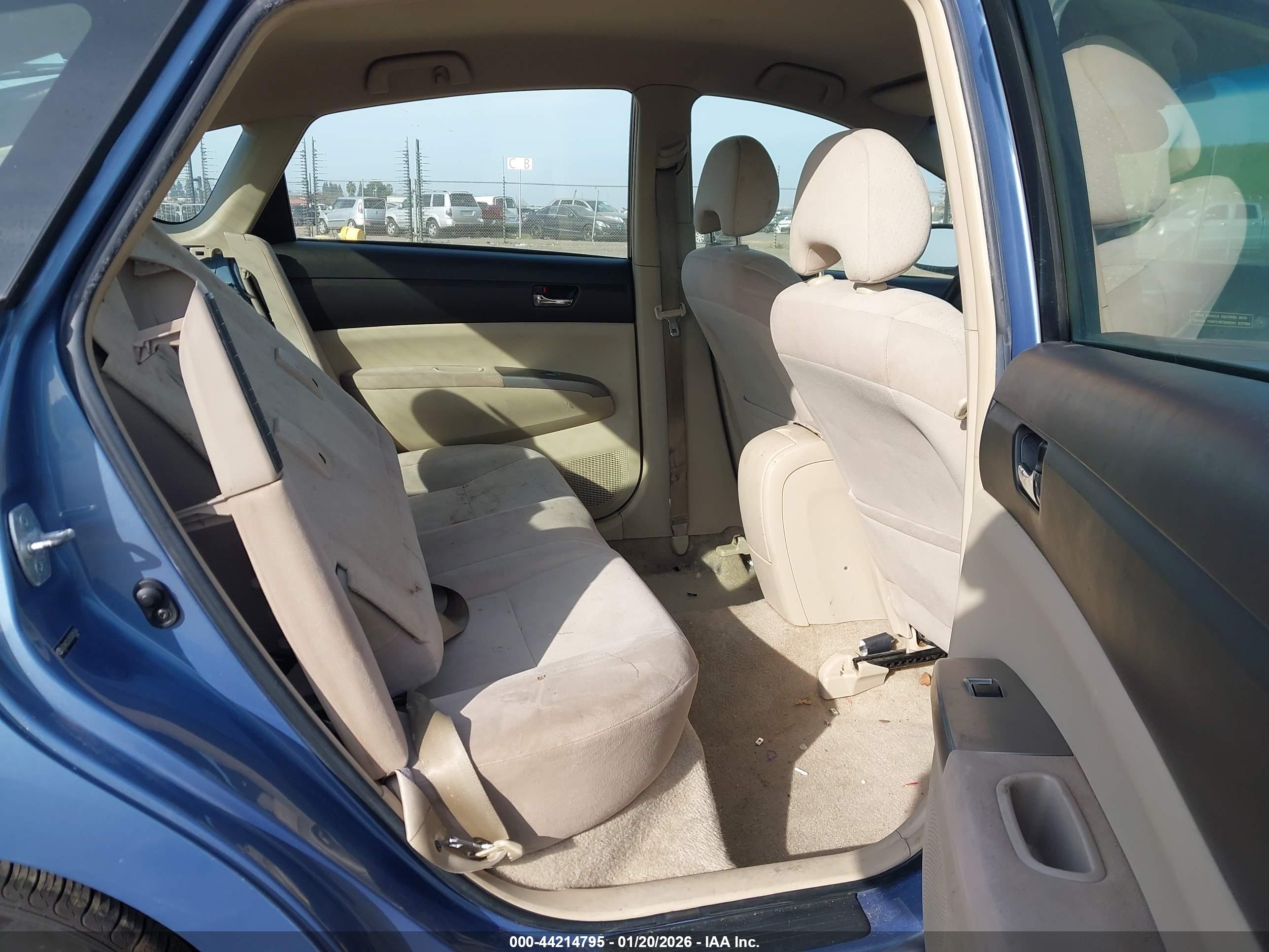 TOYOTA PRIUS image 8