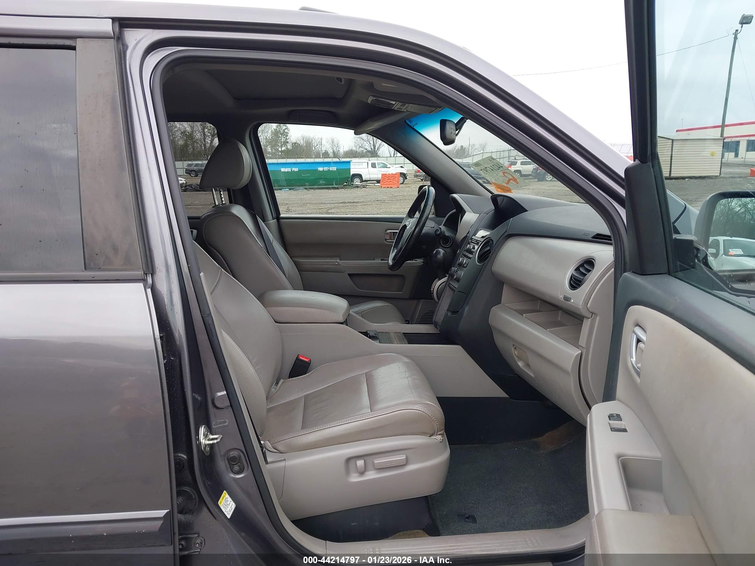 HONDA PILOT image 5