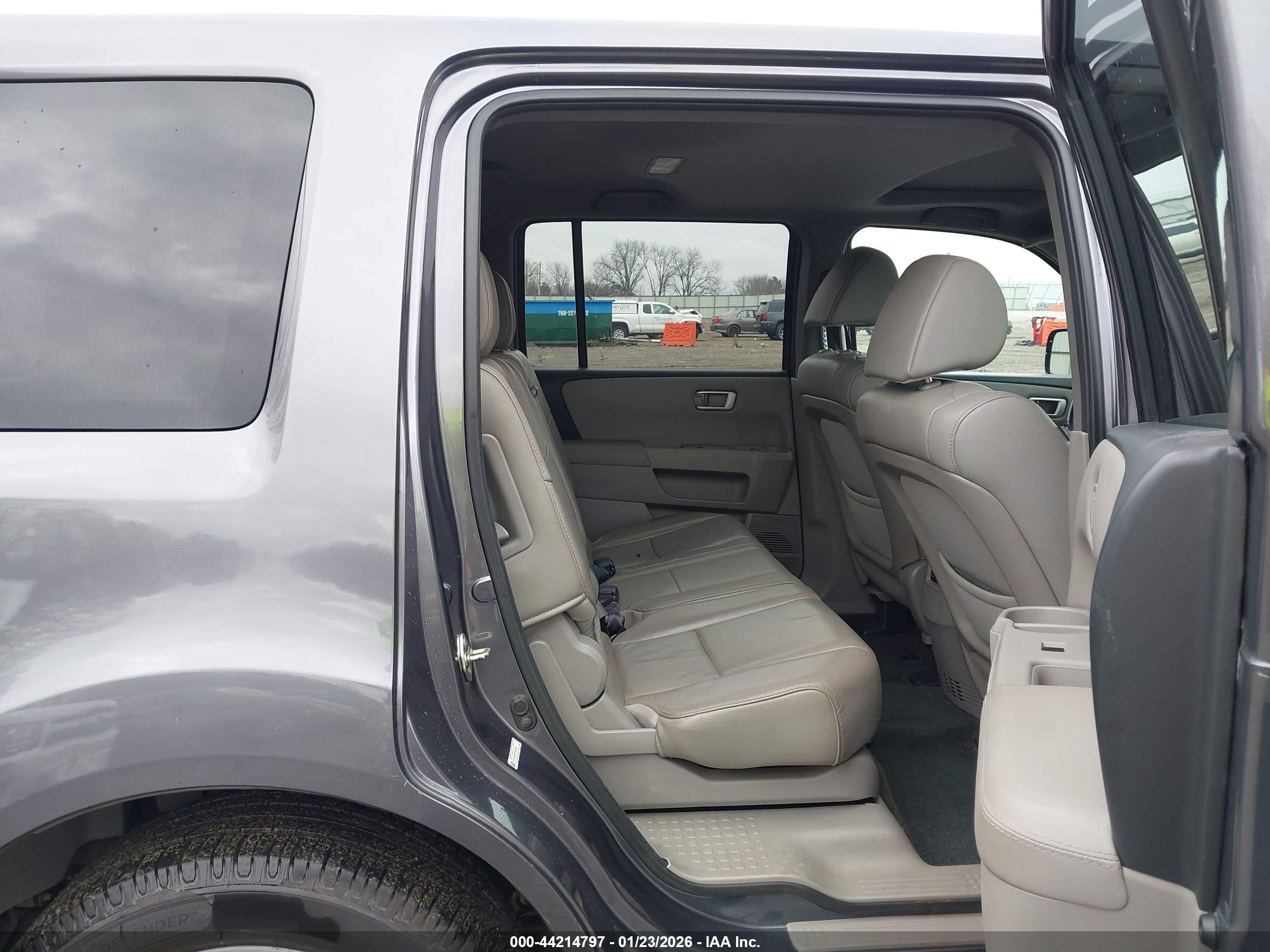 HONDA PILOT image 8