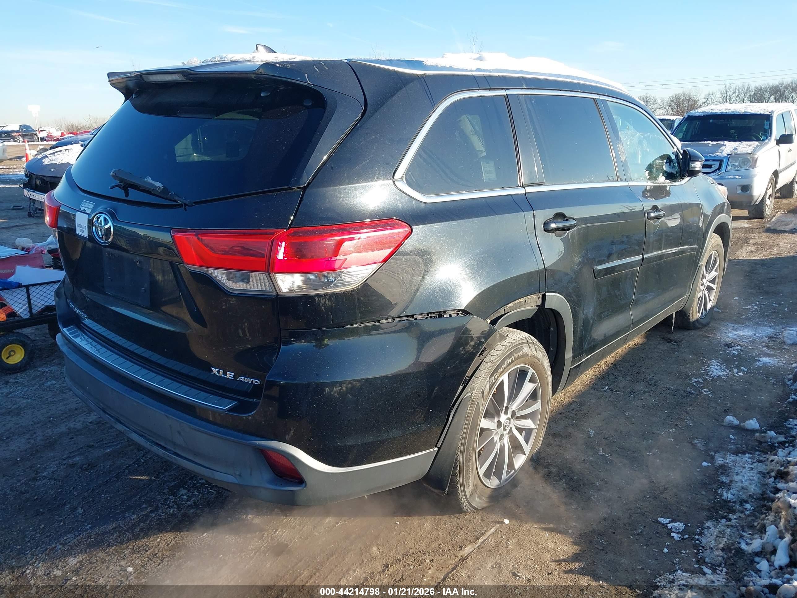 TOYOTA HIGHLANDER image 4