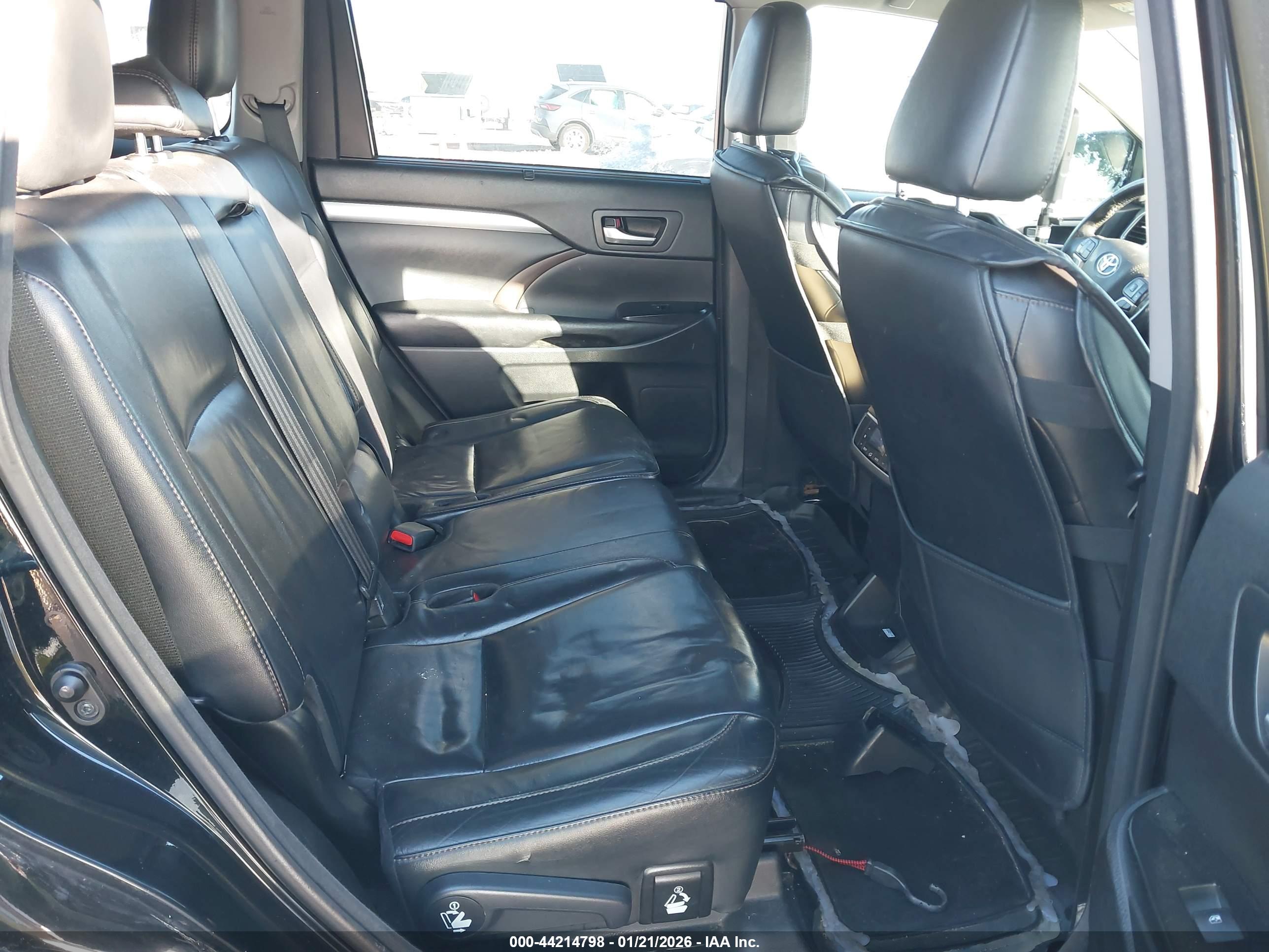 TOYOTA HIGHLANDER image 8