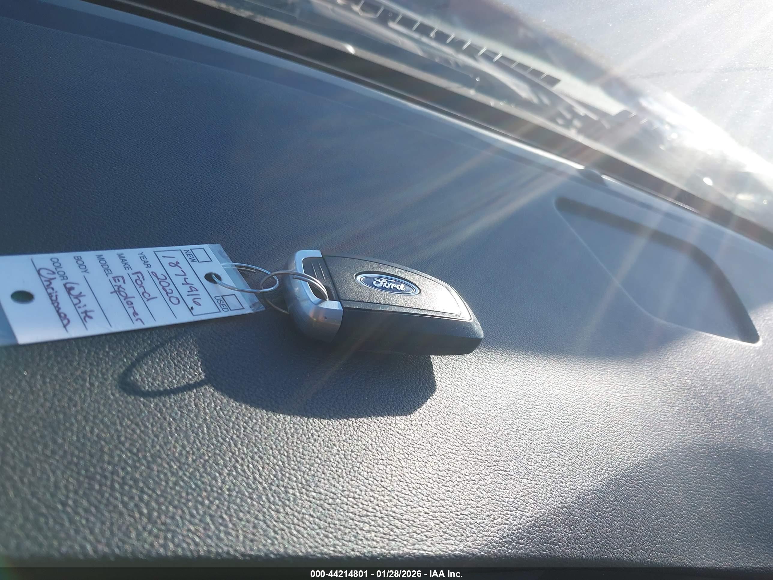 FORD EXPLORER image 11