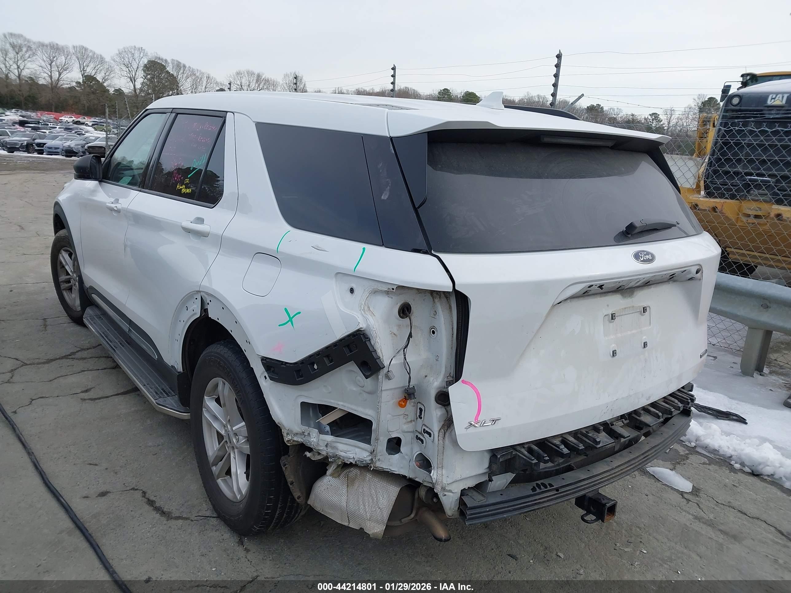 FORD EXPLORER image 3