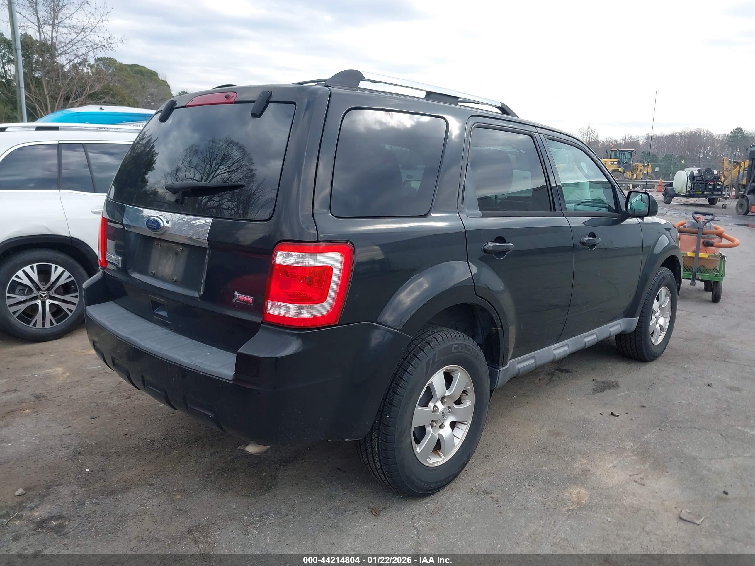 FORD ESCAPE image 4