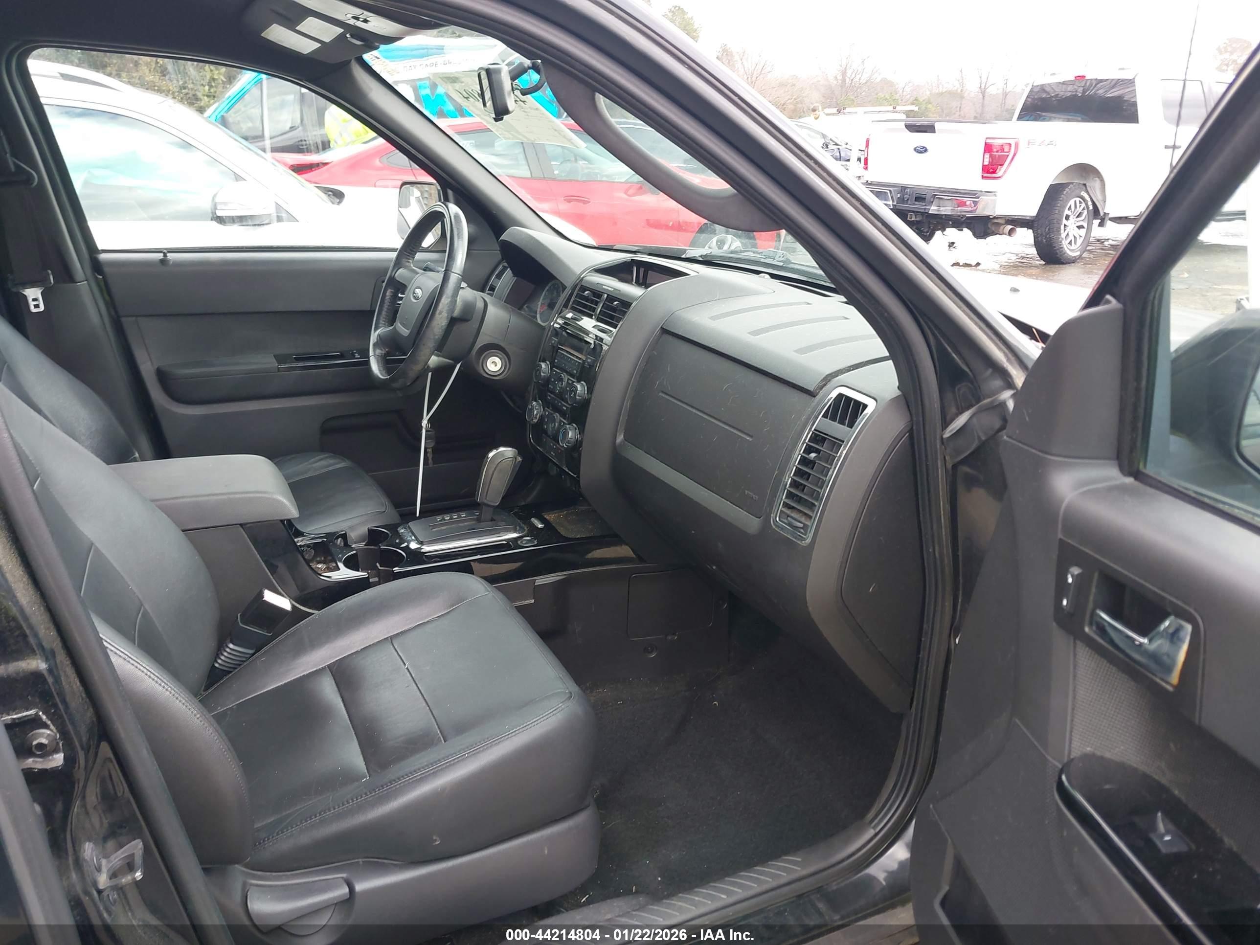 FORD ESCAPE image 5